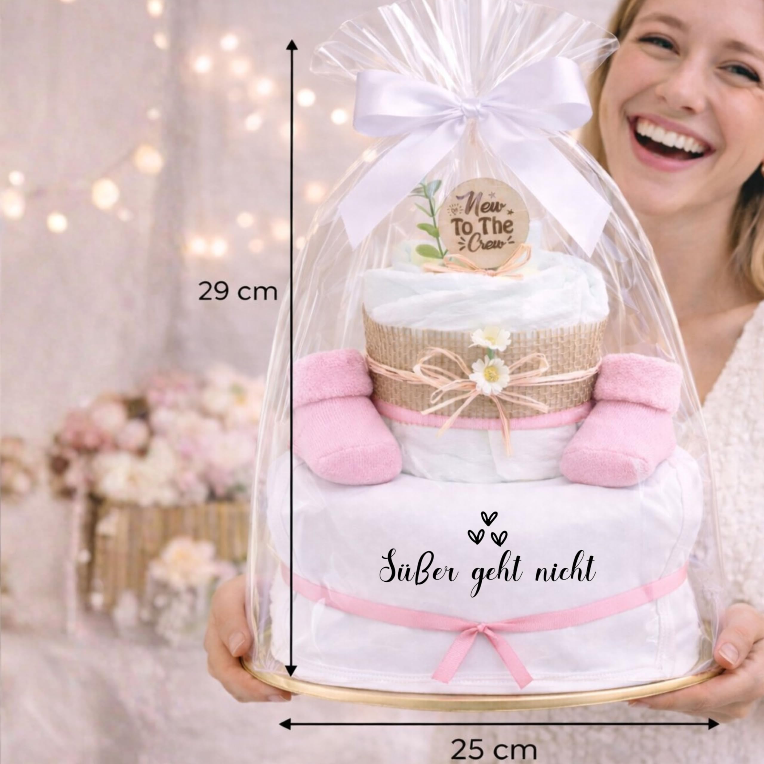 Trend Mama® | Windeltorte Mädchen Rosa – 27 Windeln Größe 2 – Babygeschenk zur Geburt – Babyshower Geschenk – Mit Babylätzchen & Babysocken – Geschenkset Erstausstattung (Design | Süsser geht nicht)