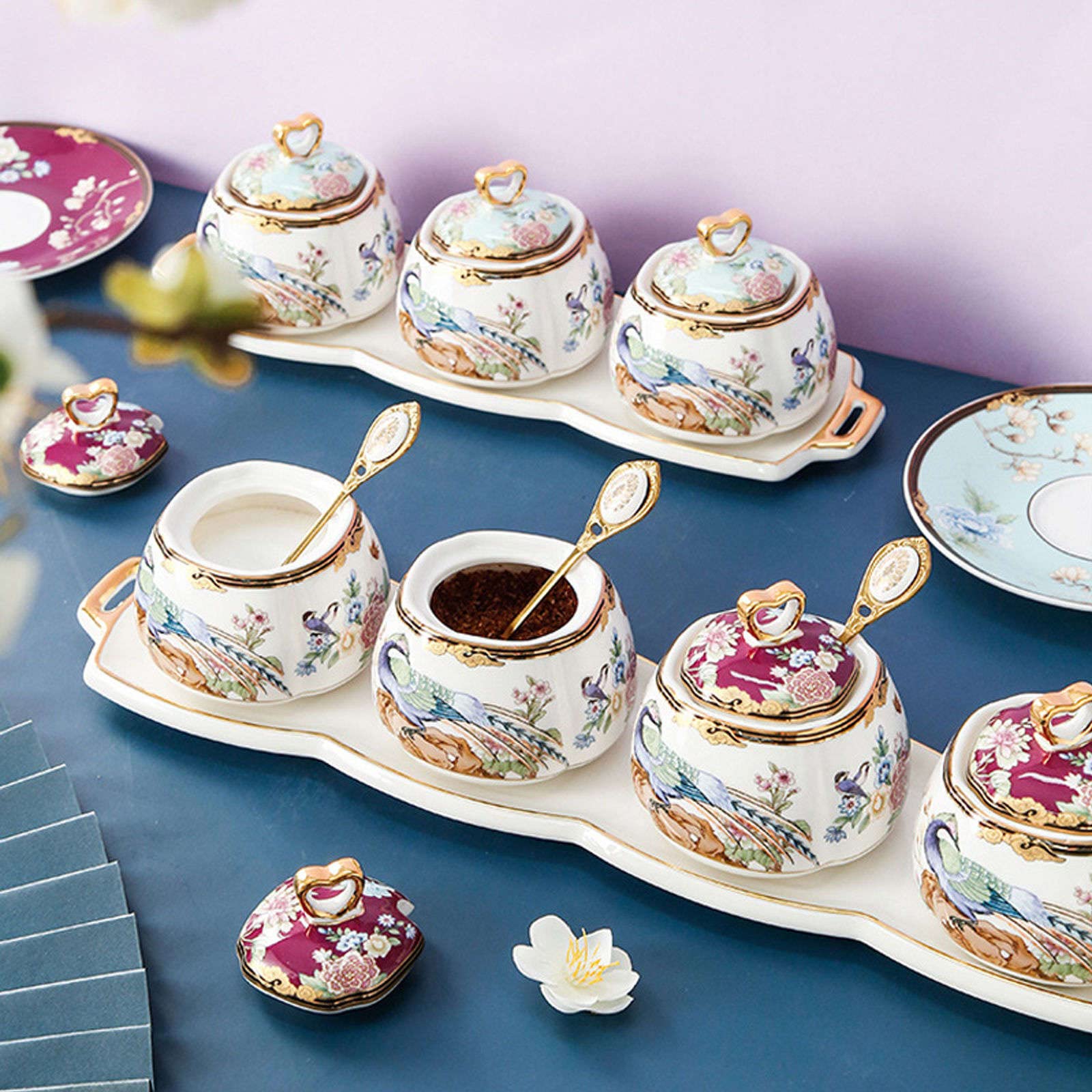 Szklane słoiki na przyprawy, zestaw porcelanowych słoików z poetyckim wystrojem, ręcznie robione ceramiczne słoiki na przyprawy z pokrywkami i łyżką(kolor jasny)