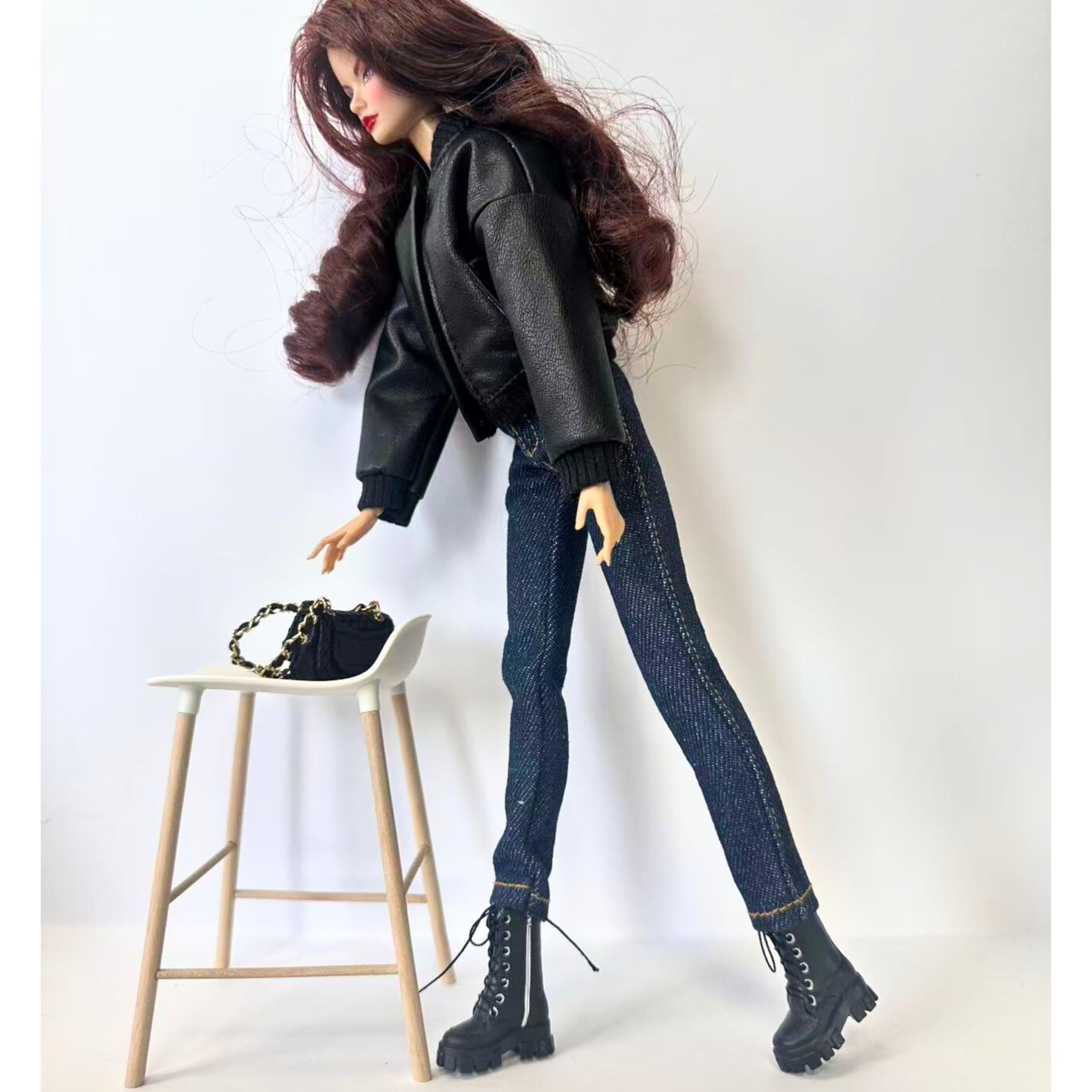 Black Fashion Doll Outfit Set, Bomberjacke mit Kampfstiefeln und Kettentasche für 11,5-12 Zoll Puppen, 1/6 BJD Actionfiguren