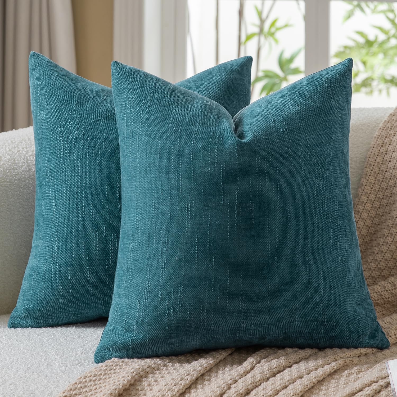 Mandioo Pack of 2 Faux Linen Chenille Cushion covers 50x50 cm 20x20 Inch Decorative Pillow Covers Velvet Accent Throw Pillow Case for Couch Sofa Living Room Bedroom Farmhouse Decor Turquoise