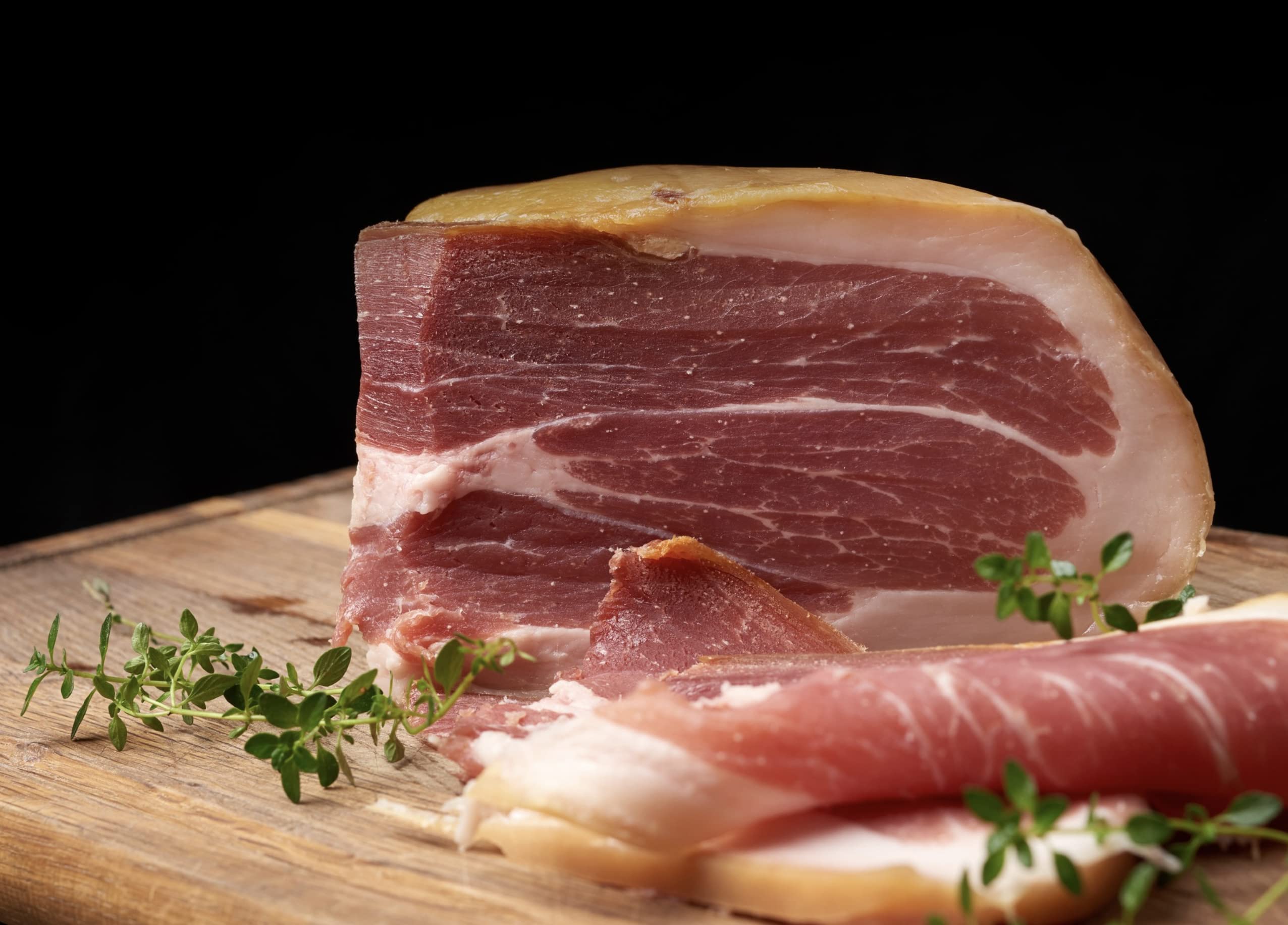Prosciutto crudo disossato. Blocco di prosciutto serrano disossato. Blocco di prosciutto serrano 900 gr. Centro Prosciutto Crudo. 15-18 mesi di guarigione. Prosciutti disossati.. Prosciutto Spagnolo.