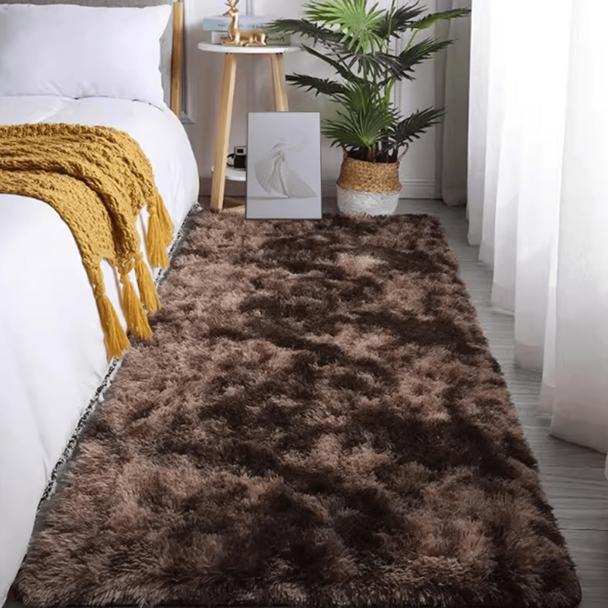 Tapis de sol 240 x 250 cm poil long marron anti-poussière et facile à aspirer