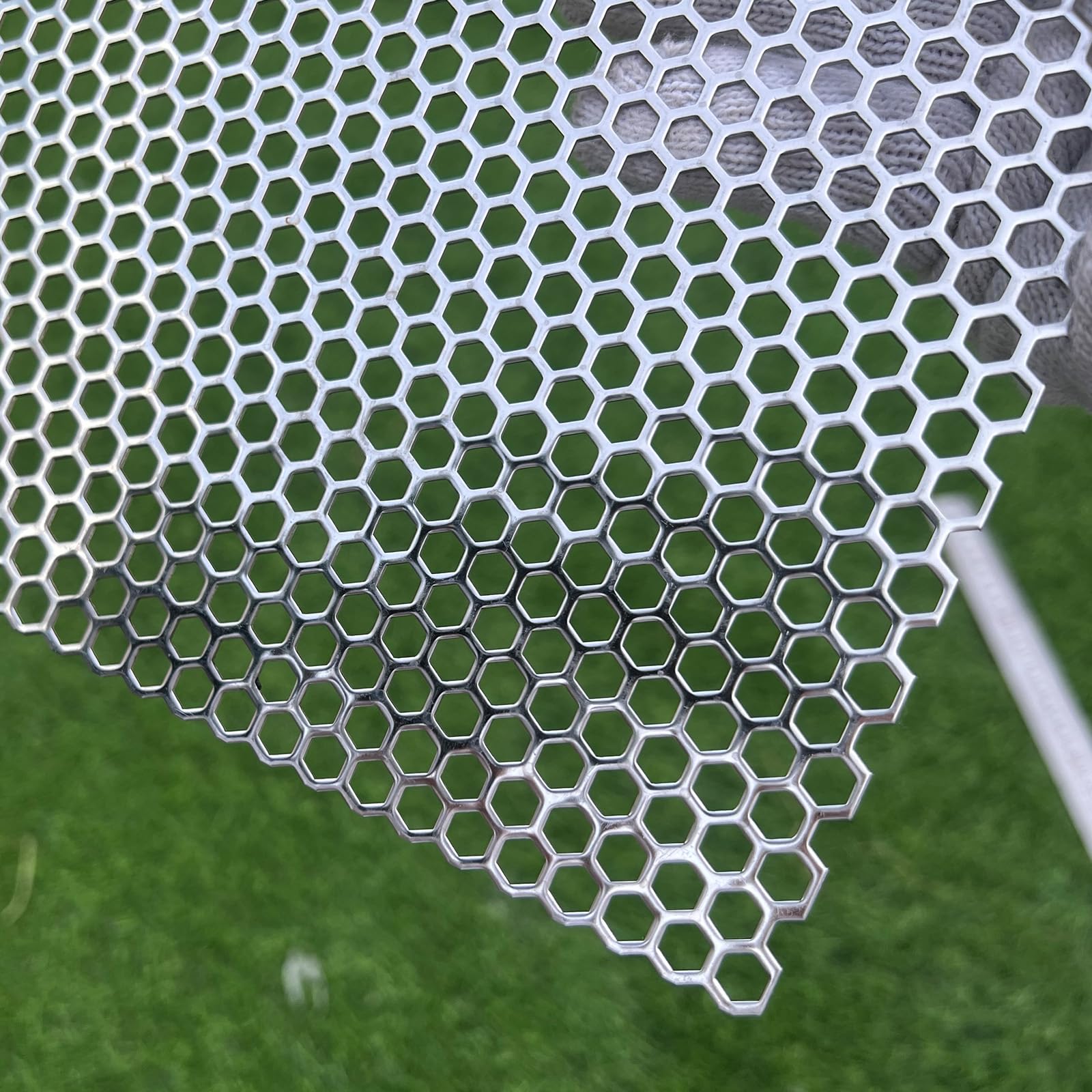 FengYoo 15.7"x7.8" Perforated Metal Sheets 19 Gauge Expanded Metal Mesh Opening Hexagonal Hole 1/4" (About 6mm) Perforated 304 Stainless Steel Sheet