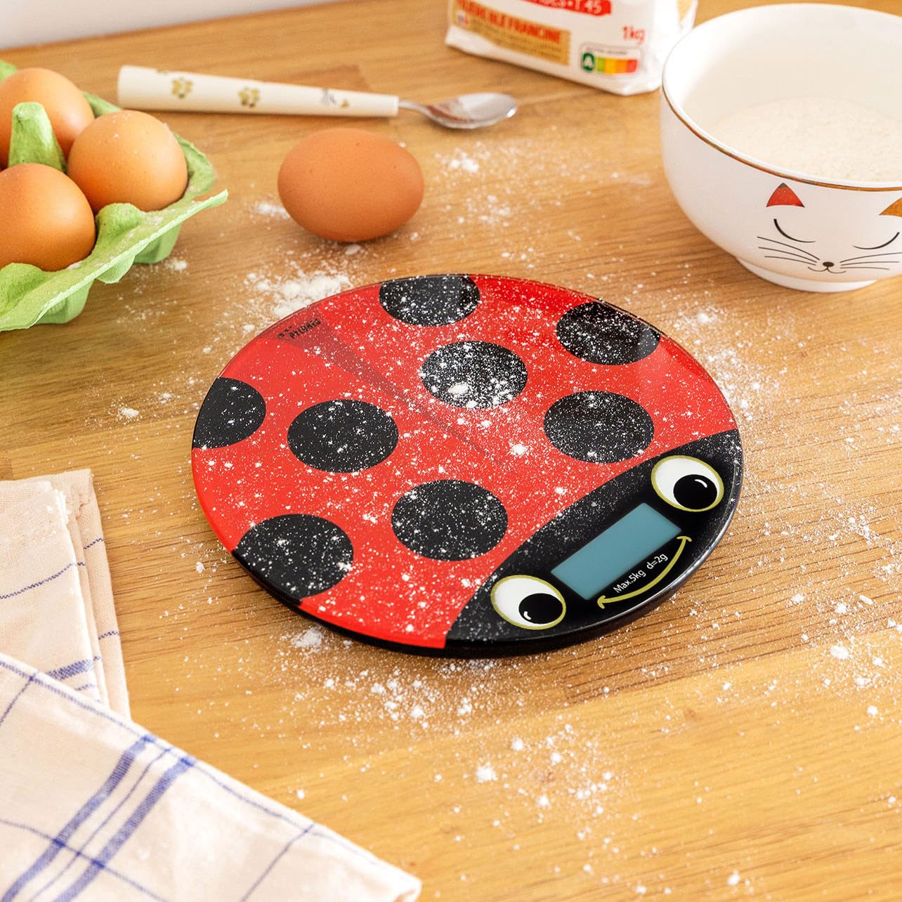 Pylones, Ladybird 2 - Bilancia da cucina frivola