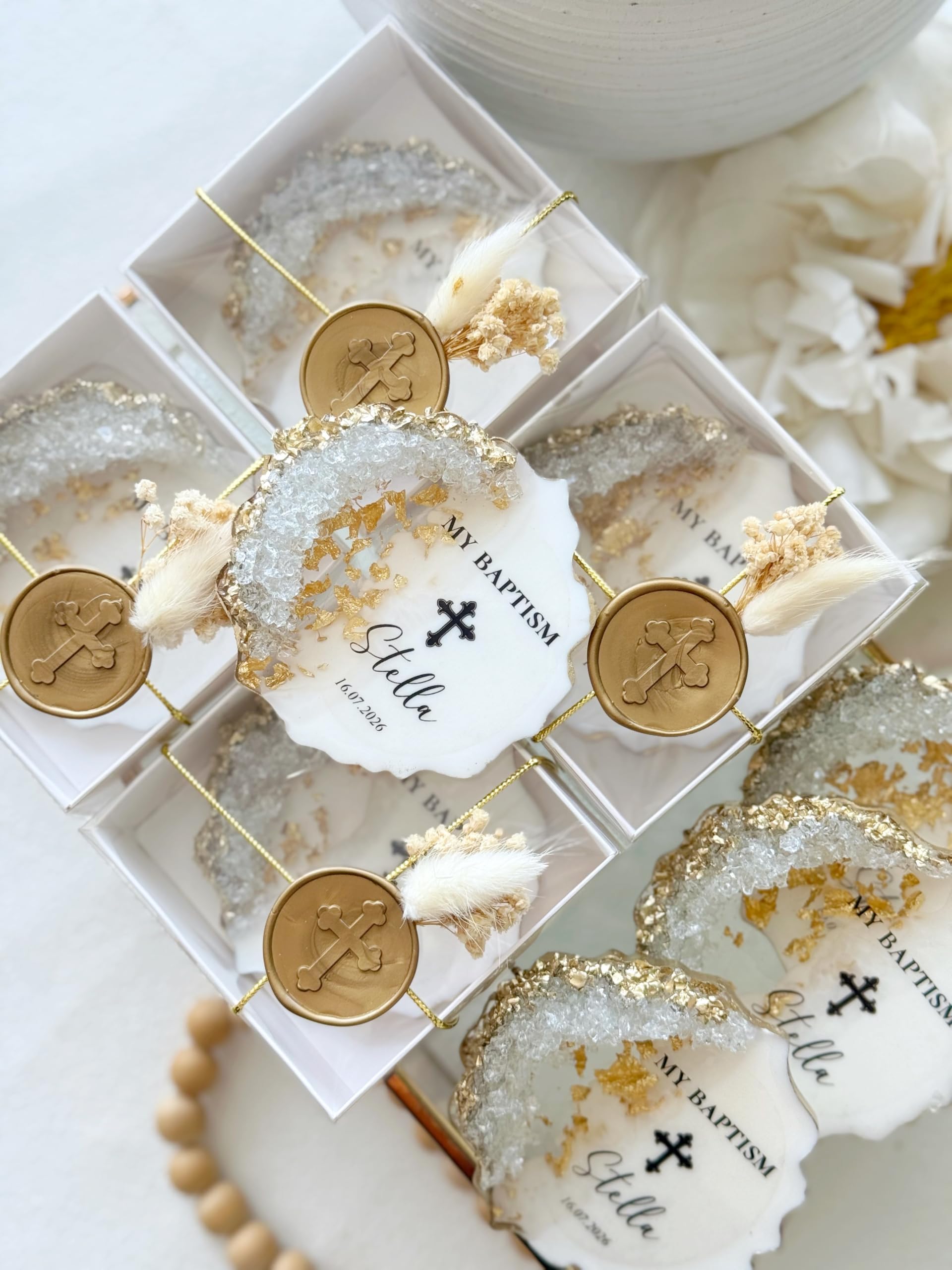Personalisierte Gastgeschenke Taufe, Taufgeschenk für Gäste, Epoxidharz Magnet mit Name & Datum, Gastgeschenk Taufe Junge Mädchen, Christliche Taufdeko mit Wachssiegel (20 Stück mit Geschenkbox)