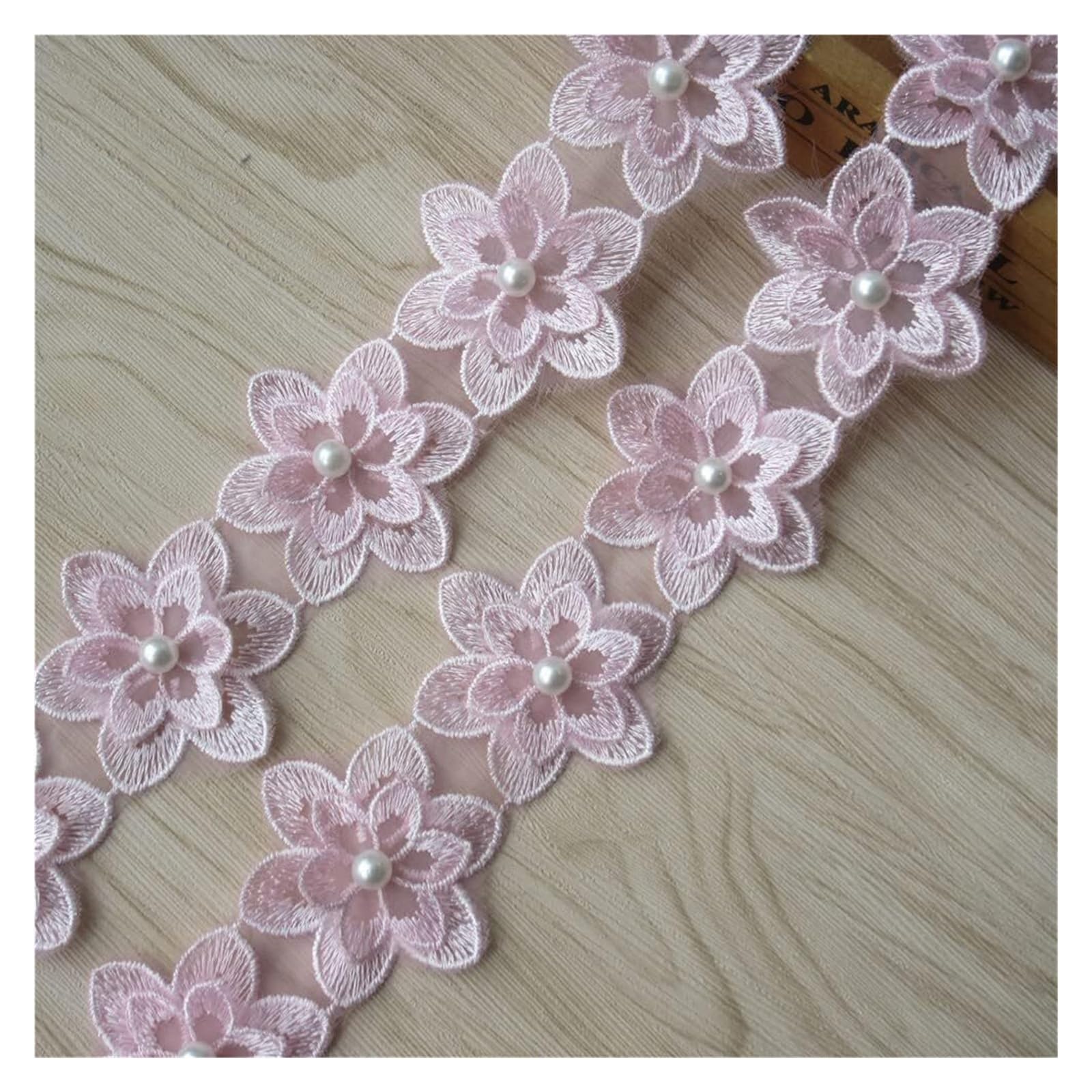 Dentelle brodée fleurs perlées ruban de 2 mètres pour couture et vêtement rose