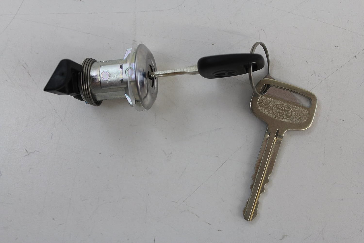 Toyota Cylinder & Key Set - 69058-35140