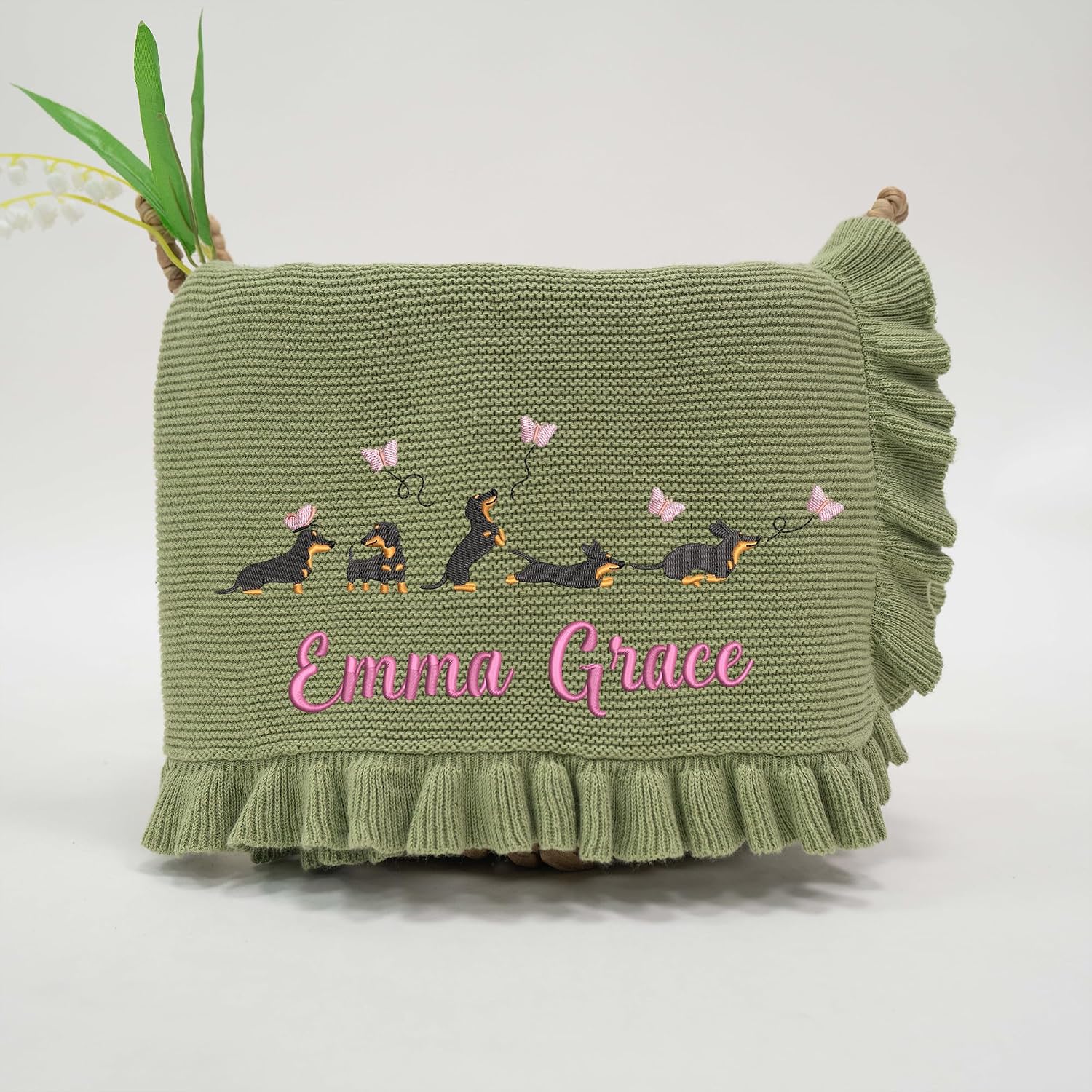 Personalized Dachshund Dog Knit Blanket with Name Embroidery, Custom Baby Blanket for Dog Lover Nursery, Unique Newborn Keepsake Gift