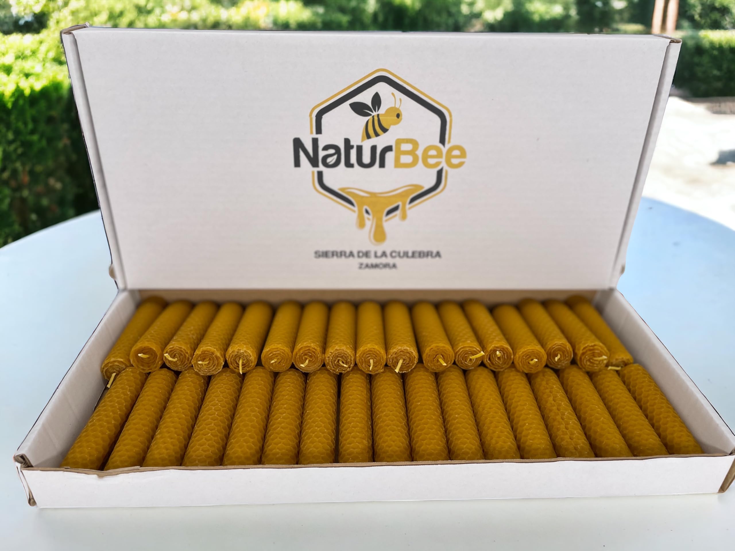 Vela de Miel de Abeja Natural. Velas de Cera de Abeja Pura (Pack de 70 velas 10 cm x 2,4 cm + 3 Palo Santo.) 100% Artesanal,Origen España, Sierra de La Culebra y Sanabria (Zamora) SIN PARAFINA