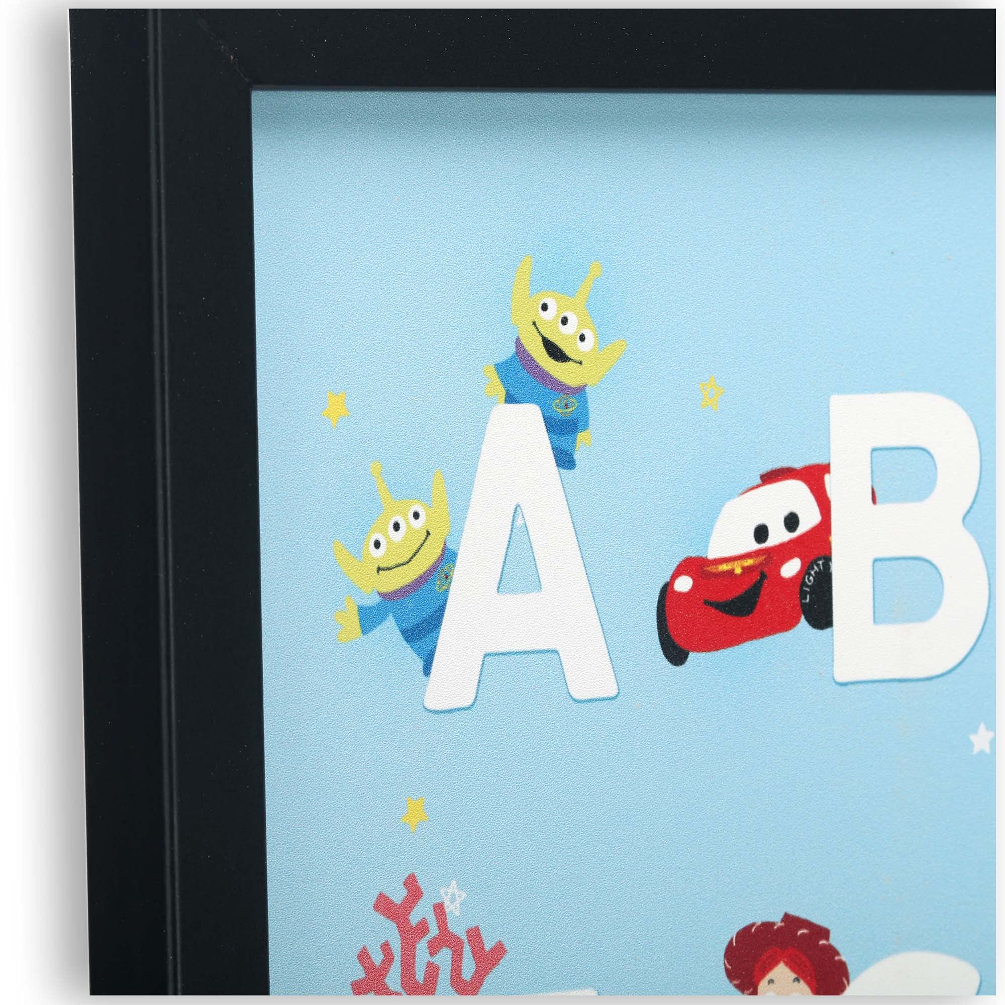 【タイトル】 Disney Pixar アルファベット 額装アートフレーム レア Amazon.co.jp: ディズニーピクサーアルファベットフレーム木製壁装飾