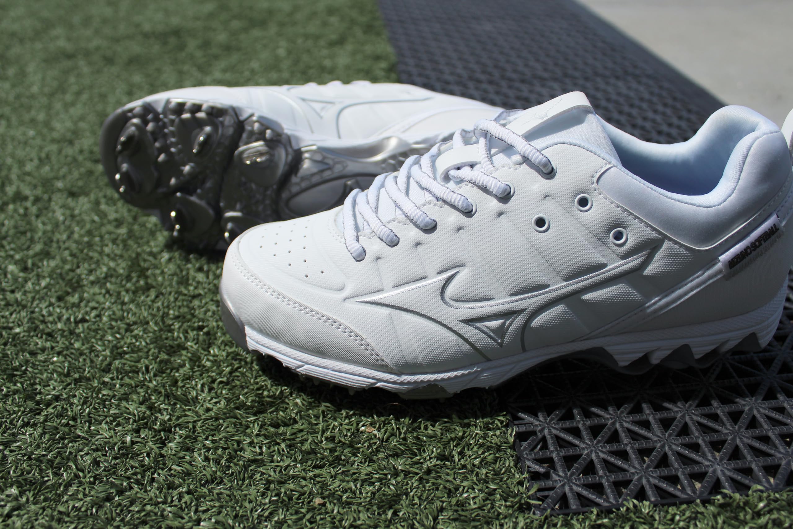 Mizuno, 9-Spike Swift 7 Low-Tacos de Softball para Mujer