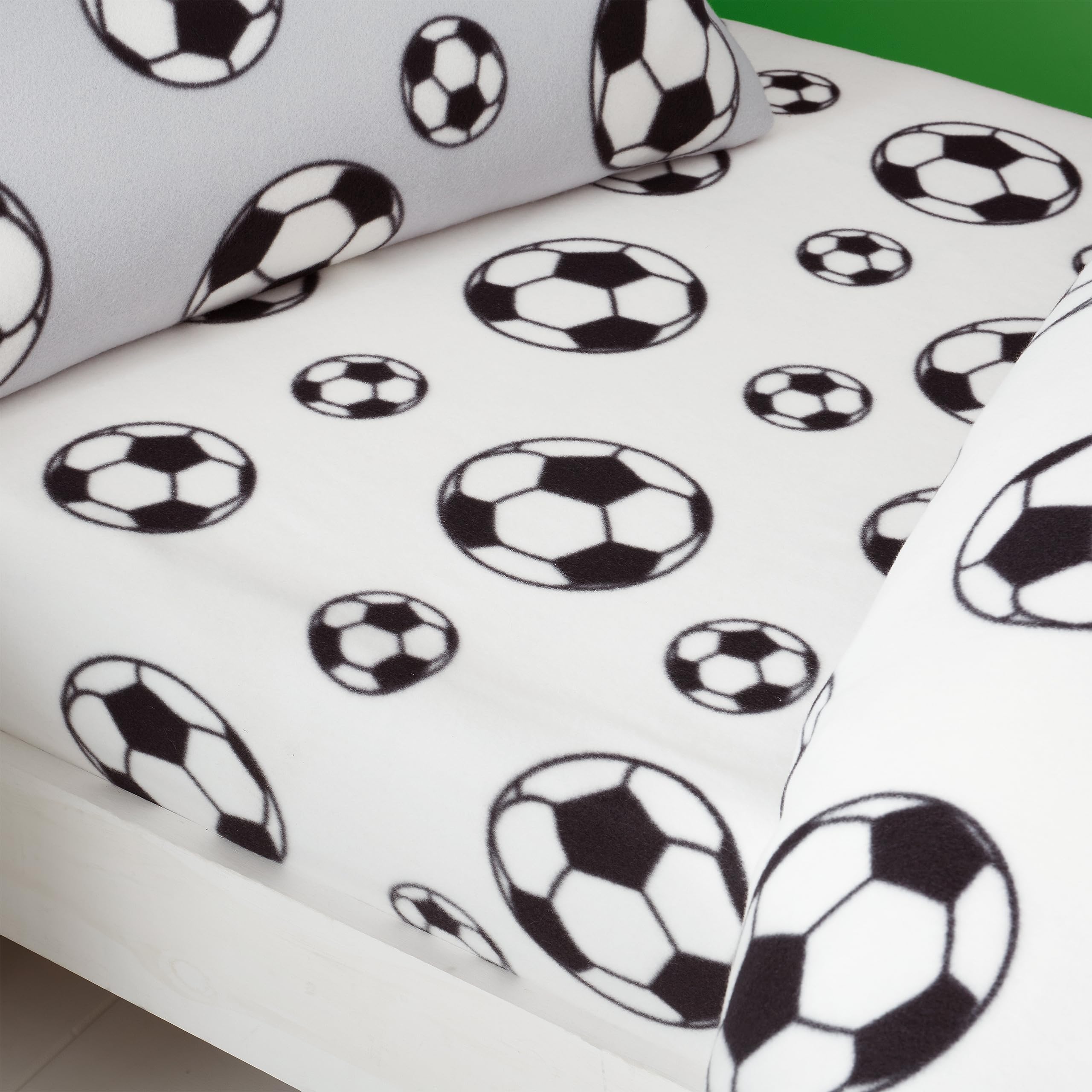 Catherine Lansfield Cosy Football Fleece Fitted Sheet Double Bed White