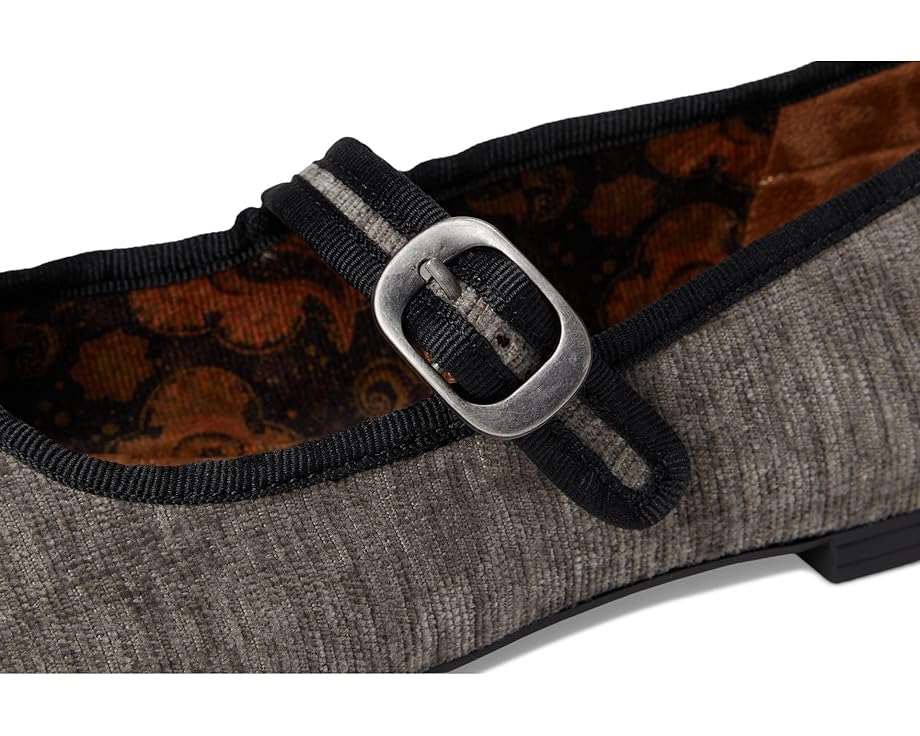 EuroSoft Tyra - Right View