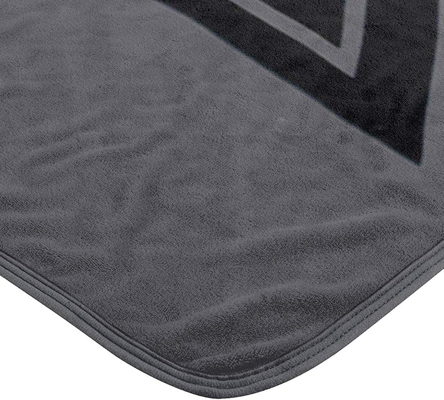 Disney Mickey Mouse Super Plush Throw The Legend 46" x 60" Blanket - Image 4