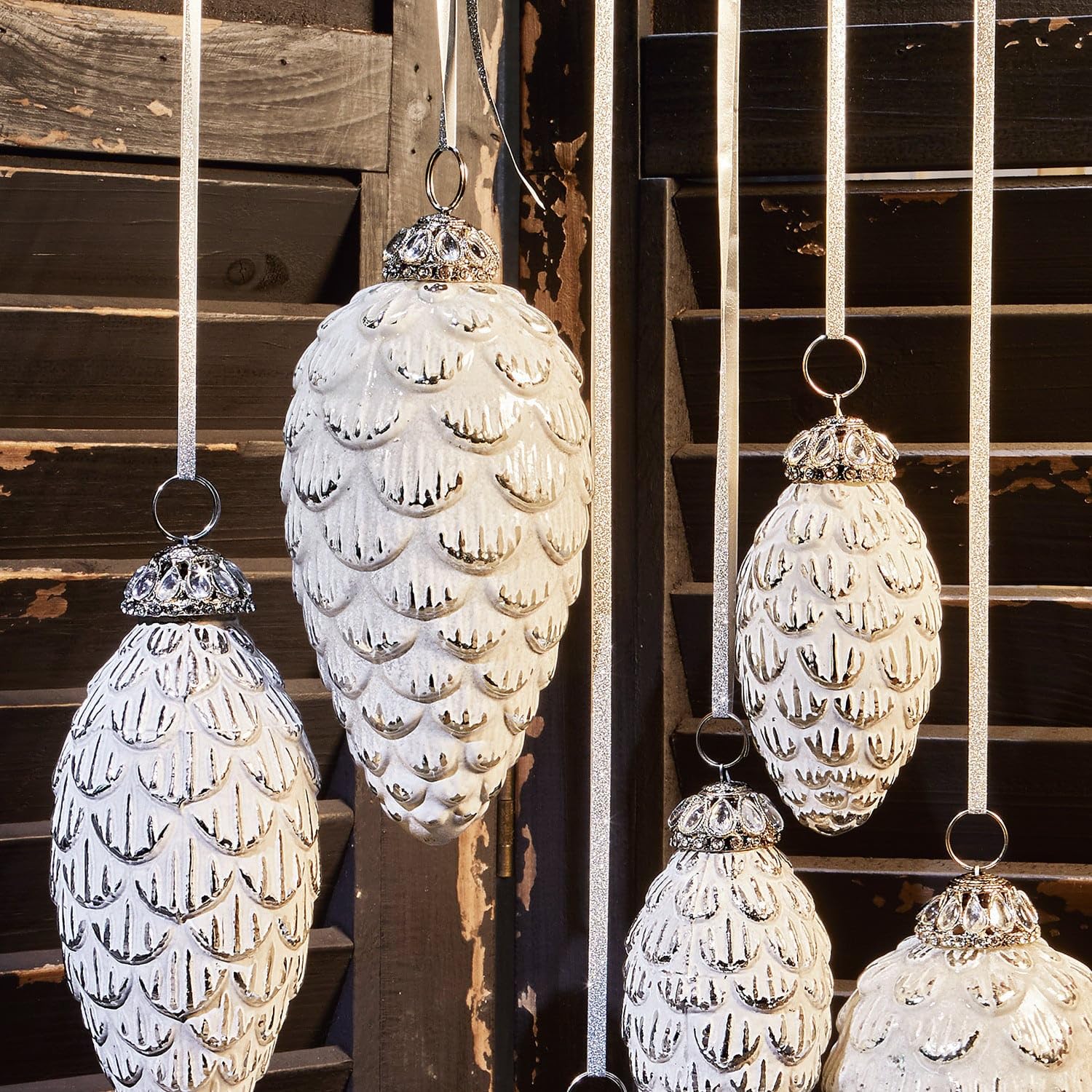 Loberon Weihnachtsschmuck 6er Set Ã‰va, antikweiß | Tannenzapfen-Look, Bauernsilber & Feines Antik-Finish, Christbaumschmuck, Weihnachtsdeko, Weihnachten, Glas, Eisen