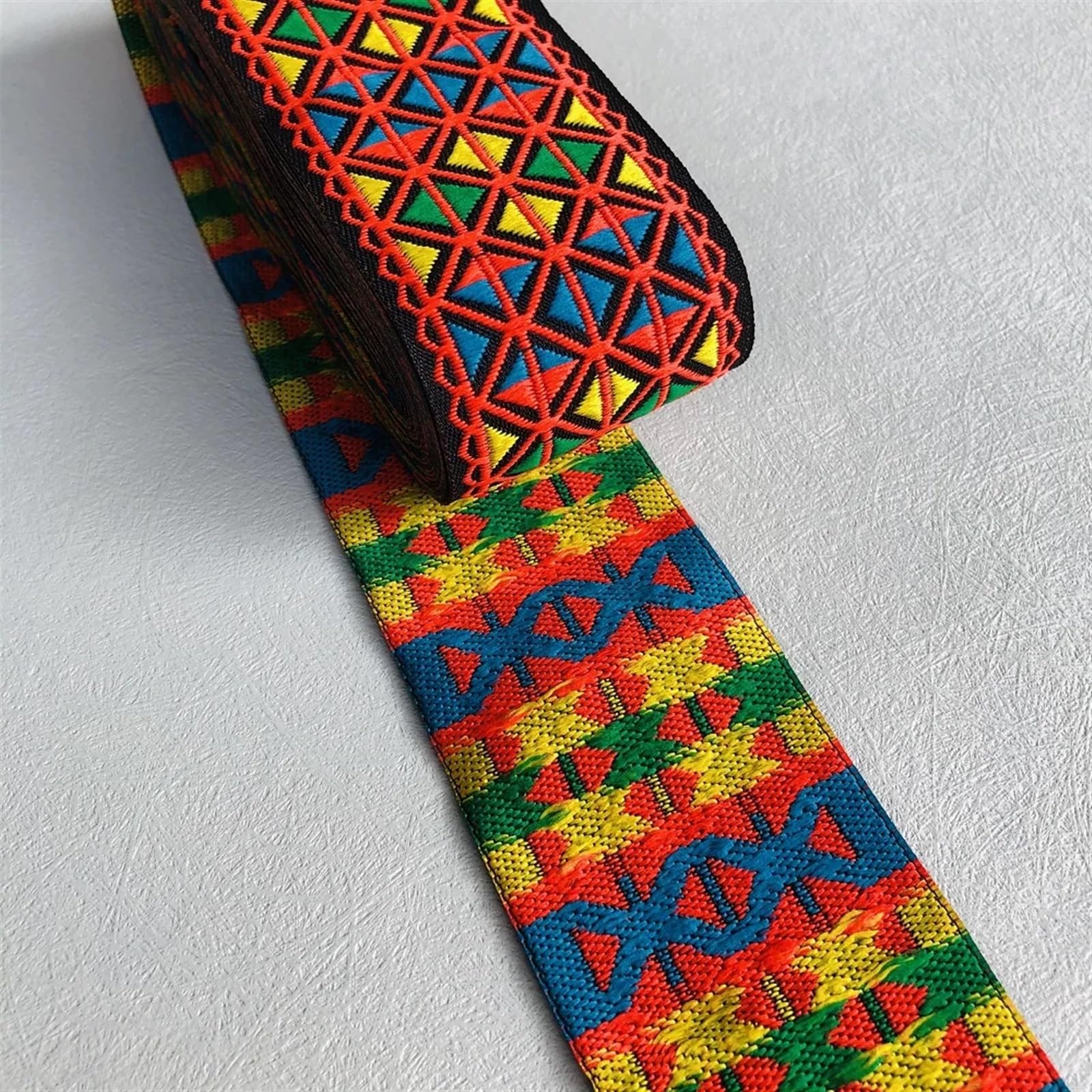 Cinta Bordada, Cinta de poliéster roja Tejida en Jacquard 10 Yardas/5 cm Ancho