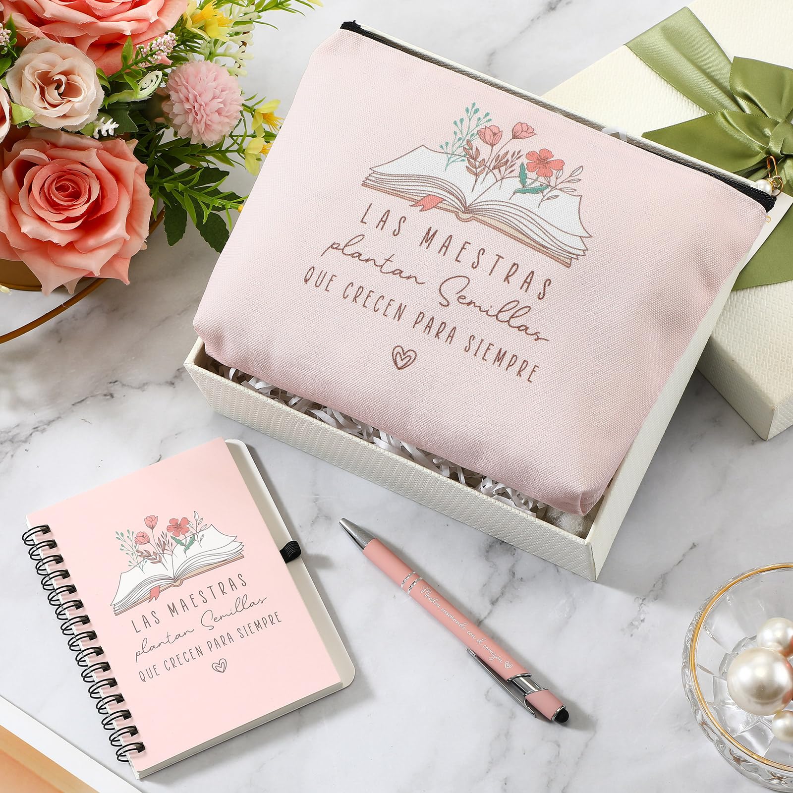 BBTO Set Regalo para Maestra Fin de Curso Gracias Mujer Neceser para Profesora Infantil Cuaderno Espiral con Bolígrafo Estético Regalo de Despedida para Profe Guardería Graduación Primaria