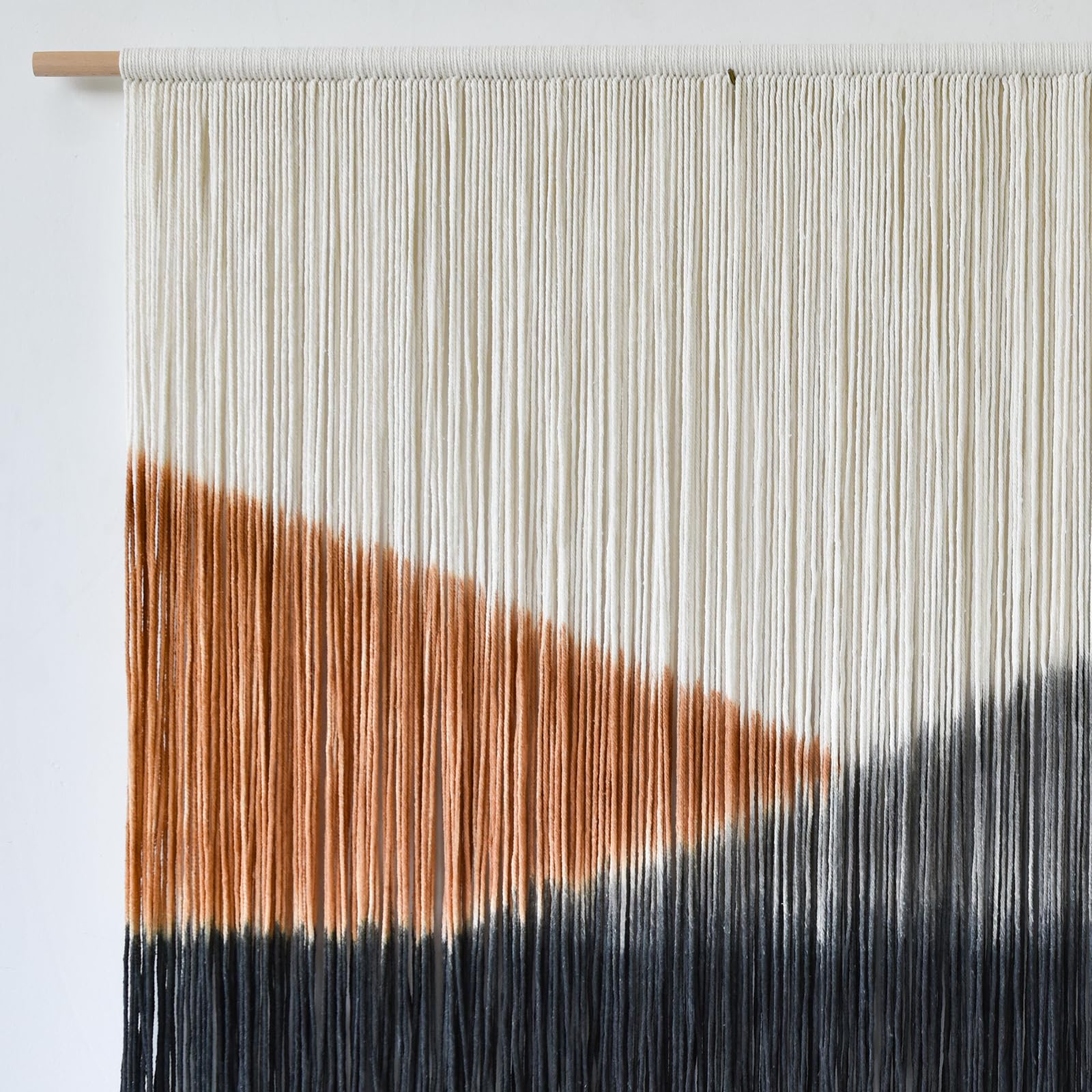 Tapiz de macramé para colgar en la pared, grande, 144 cm de ancho x 89 cm de largo, tejido bohemio, hecho a mano, tres tonos, para sala de estar, dormitorio, decoración del hogar, arte de fibra