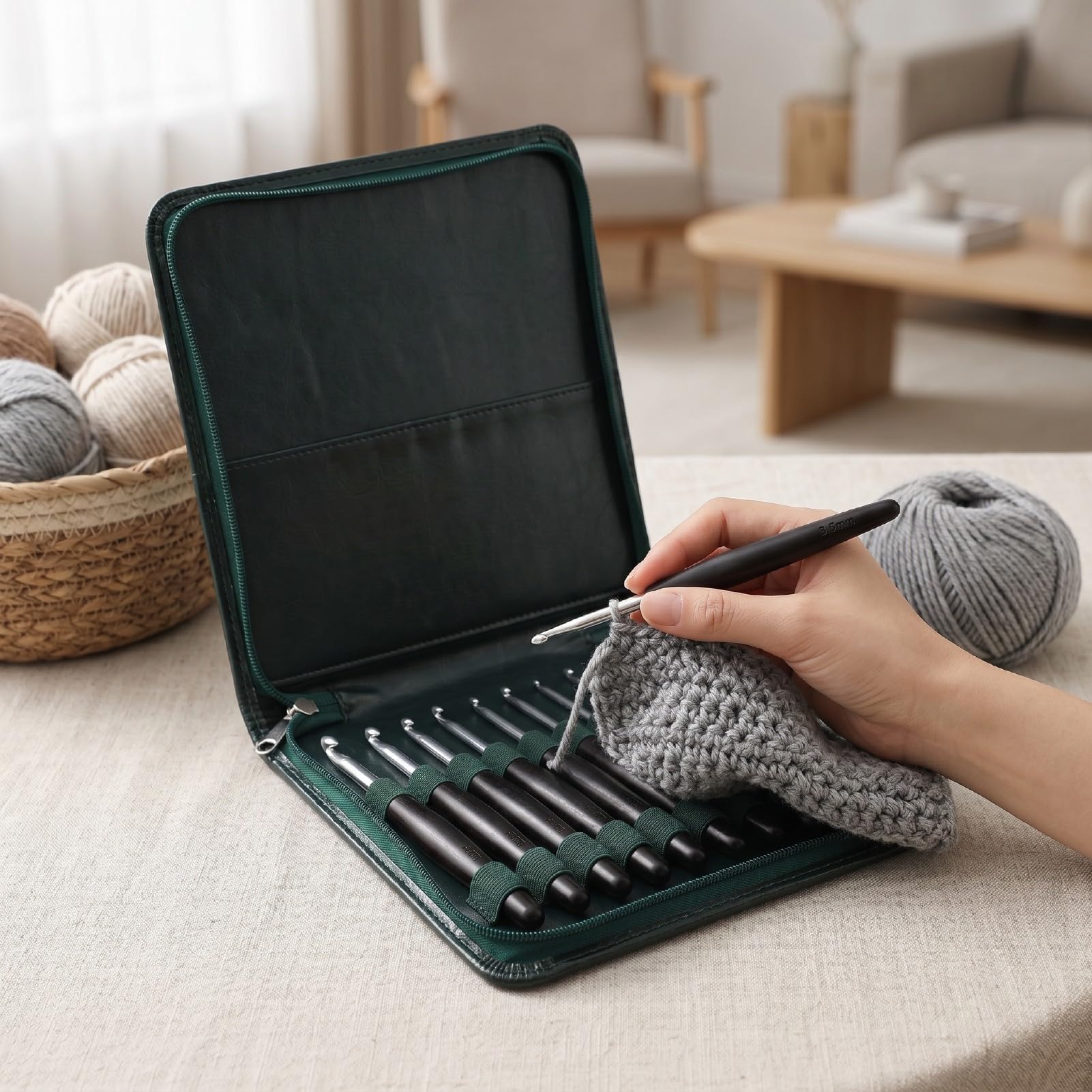 Yechiry Zestaw Szydełków Aluminiowe Szydełko 9 szt. Od 3,5 Mm do 8,0 Mm Ergonomiczne Uchwyty Gładkie Końcówki z Etui do Przechowywania dla Początkujących Dorośli Rękodzieło z Przędzy i