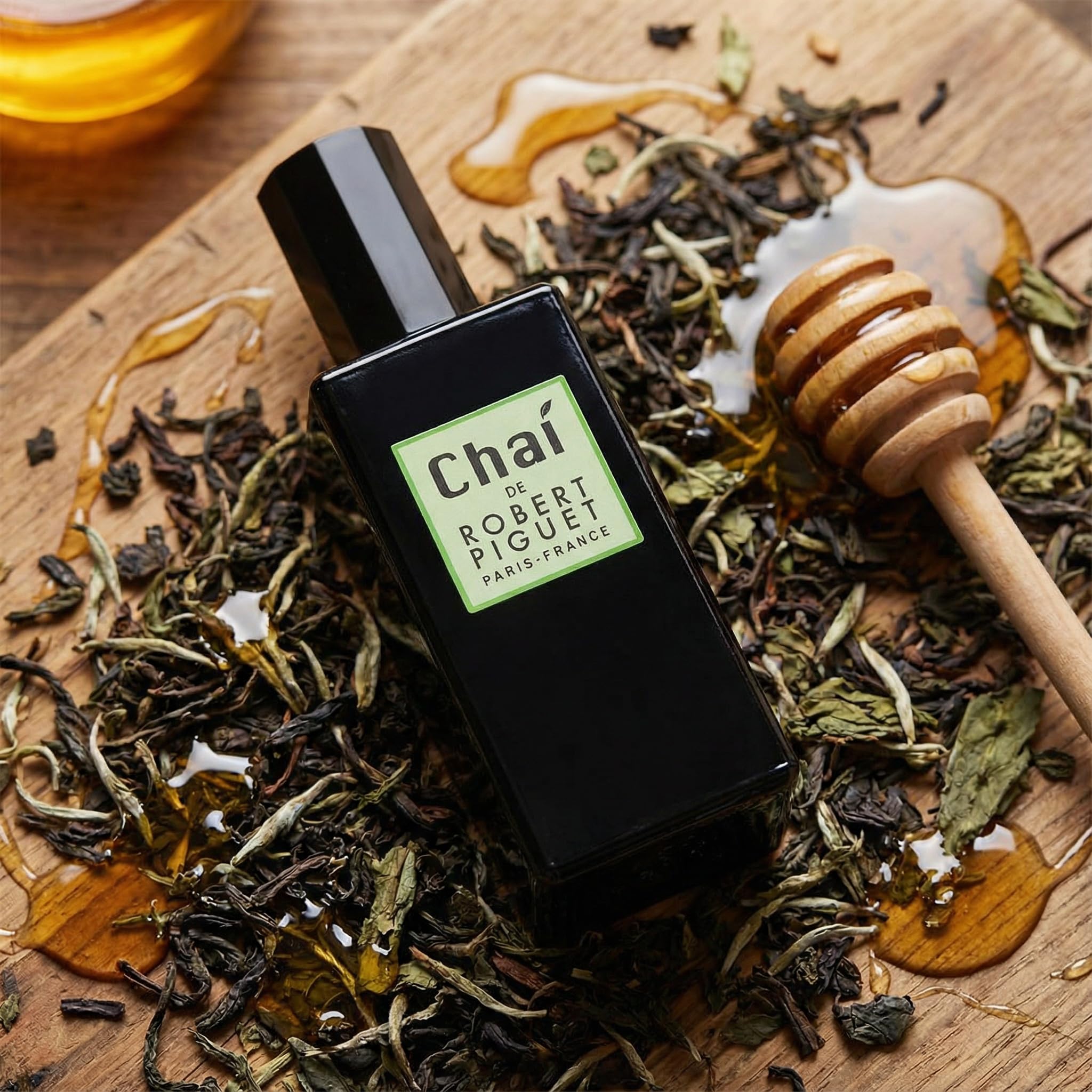 Robert Piguet Chai Eau de Parfum Spray - Unisex Aromatic Perfume with Notes of Bergamot, White Tea & Oak - Made in France, 3.4 Fl Oz