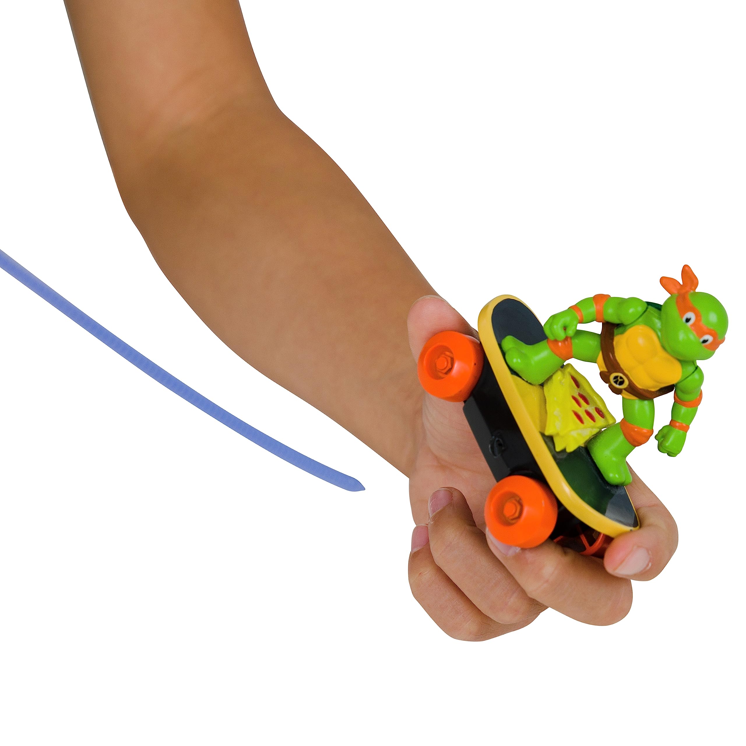TMNT Tortuga Ninja Adolescente Mutante | TMNT Tortuga Ninja Michelangelo | Switch Kick Skaters | Figura da Skater da 7 cm, Edizione Classica | Giocattoli e Regali per Bambini dai 3 Anni in Su