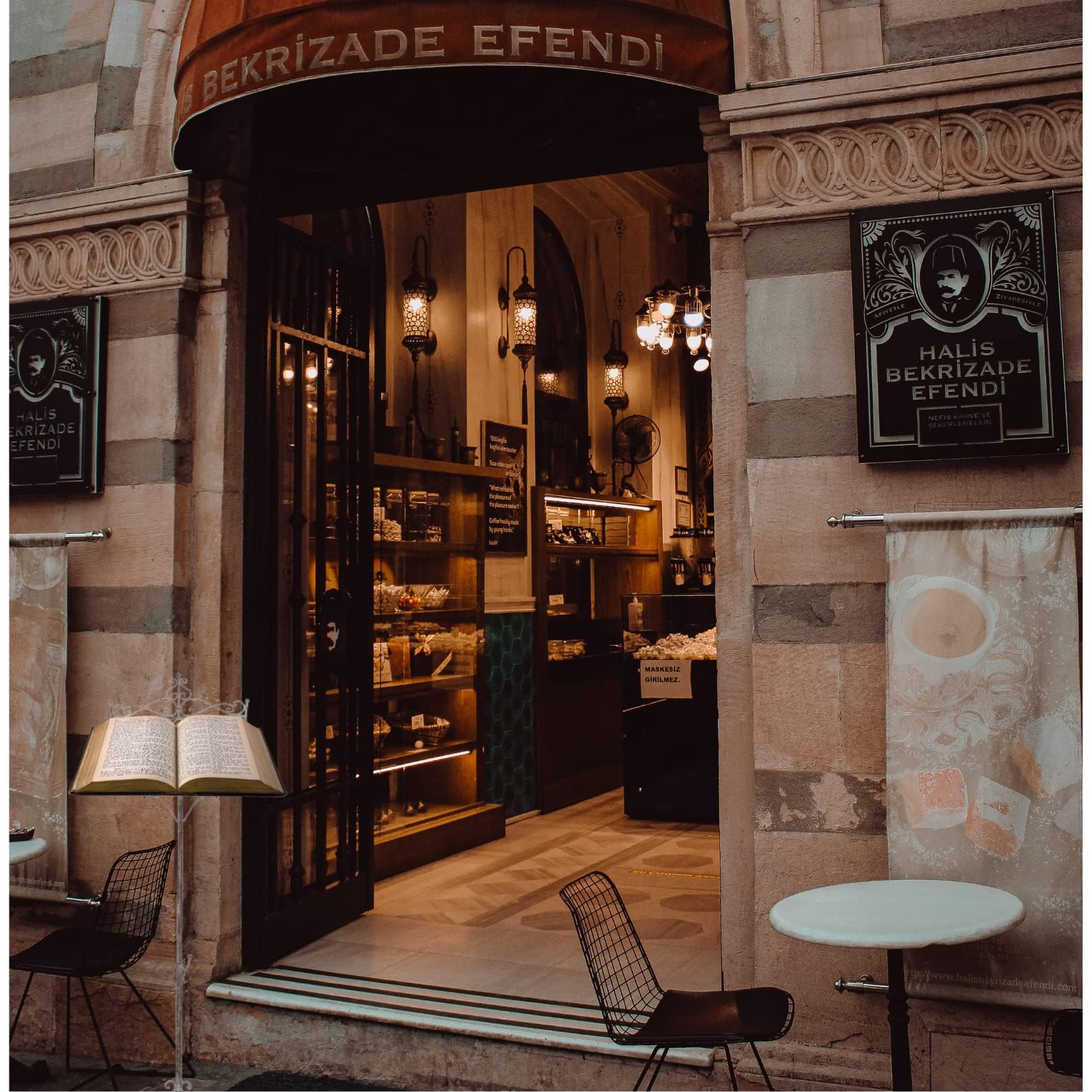 Biscottini Leggio Porta Menu – Pupitre musical en fer forgé de sol L46 x PR32 x H90 – 170 – Support d'affichage publicitaire pliable – Porte-menu restaurant – Publicité pour livres de table