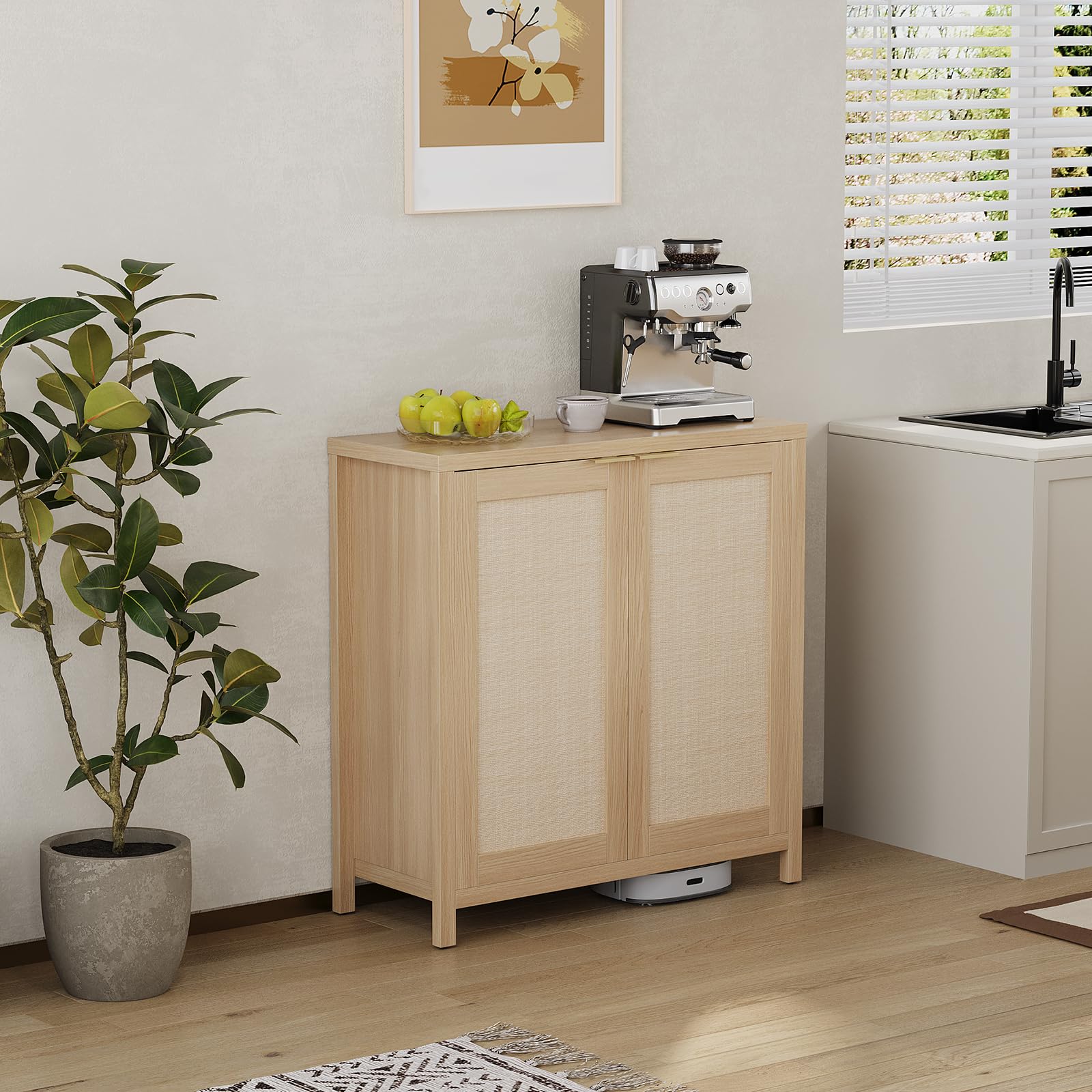 Aparador Mimbre 87cm Madera con Estantes Ajustables para Comedor y Cocina | Gabinete buffet moderno equipado con puertas y tiradores metálicos elegantes