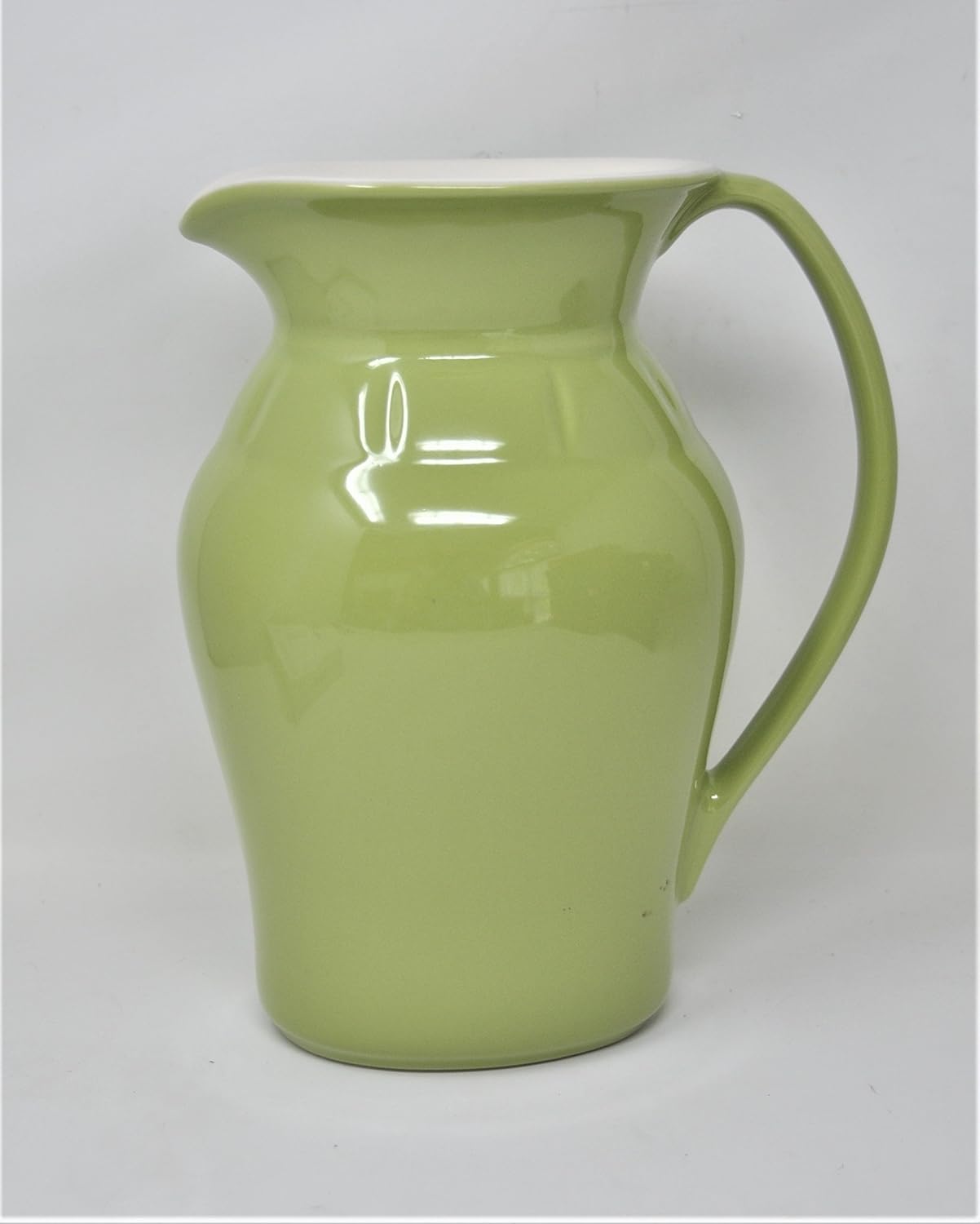 Le Creuset Pitcher Home & Kitchen