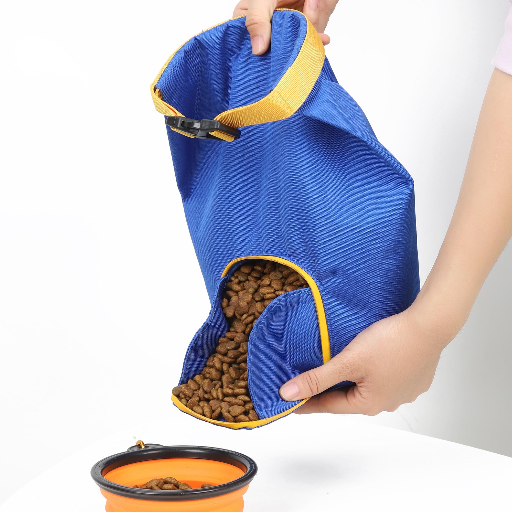 Pet Food Travel Bag - 5.5lb 8L Capacity, Large kibbles Food Storage, Feed Bag (Without Collapsible Dog Bowls)