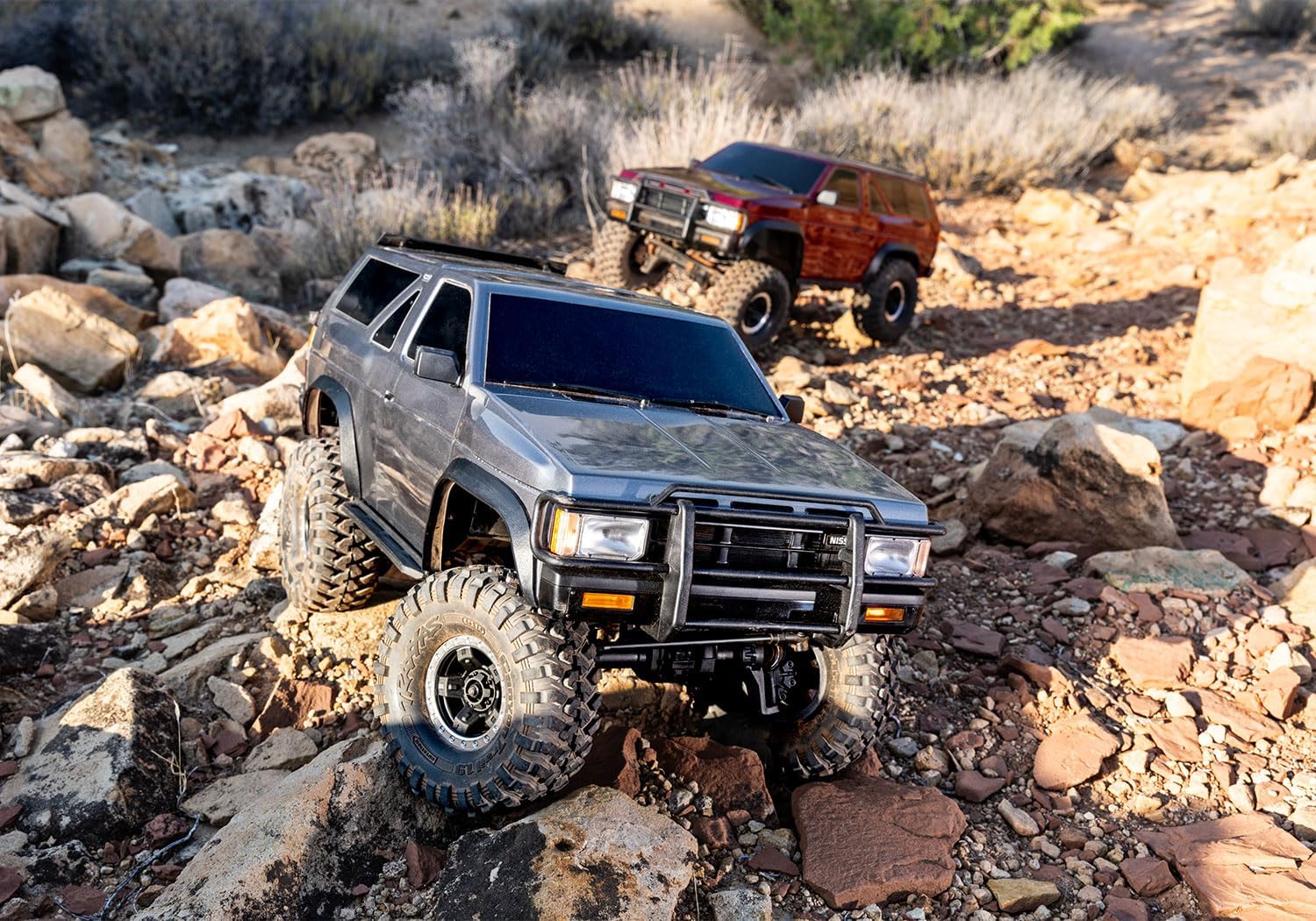Traxxas TRX-4 Nissan Pathfinder Silver