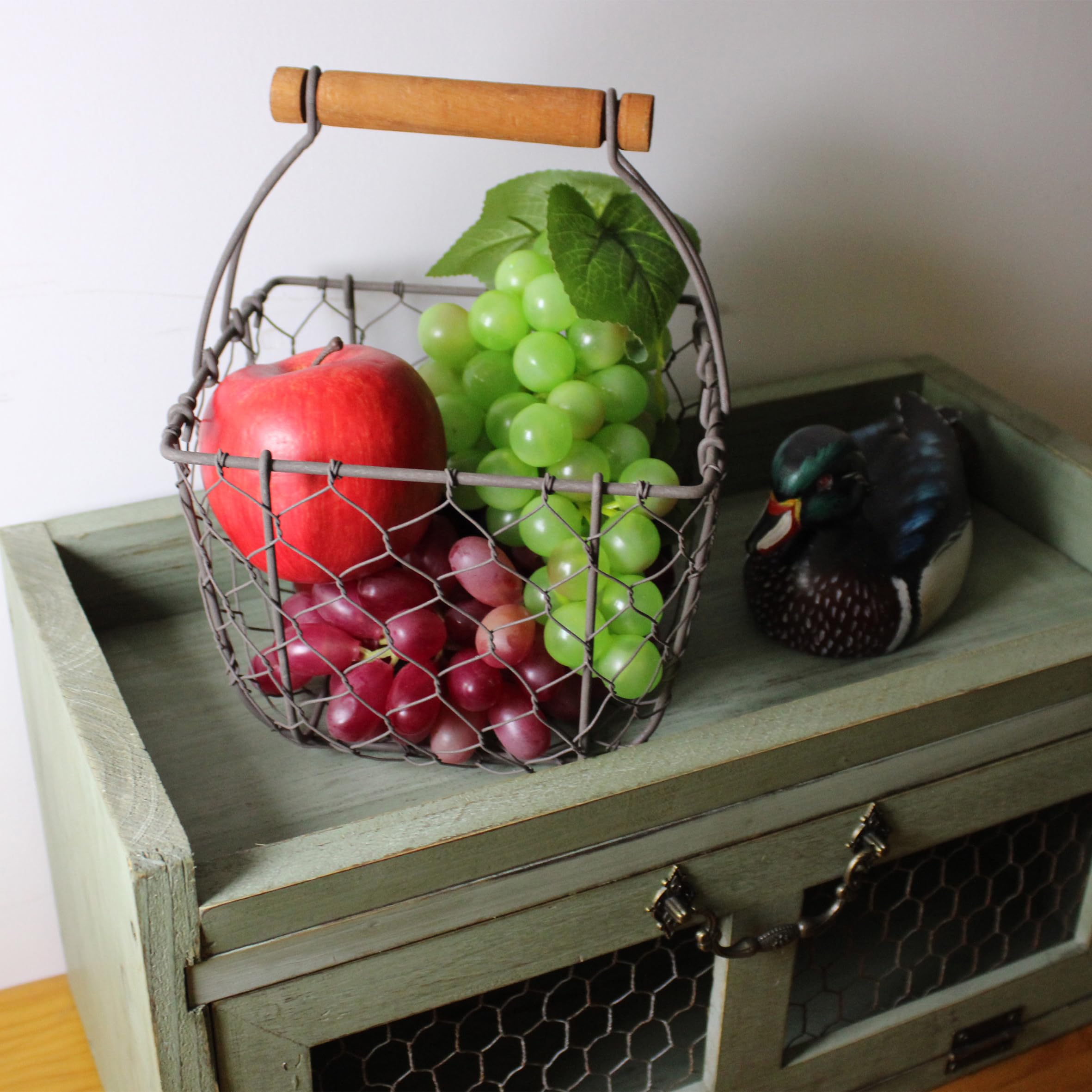 CVHOMEDECO. Cesta cuadrada de alambre para huevos Cesta de frutas con asa de madera Primitives Cesta de recolección vintage. Oxidado