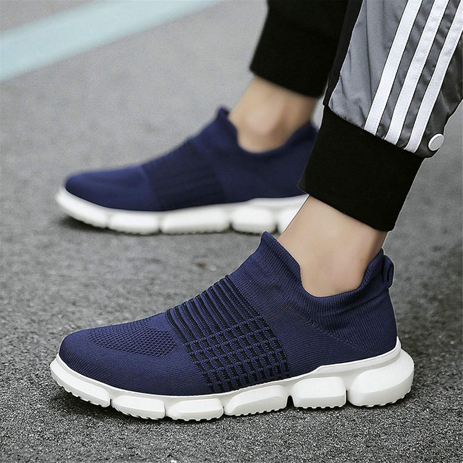 Mens lightweight wide fit trainers Clearance