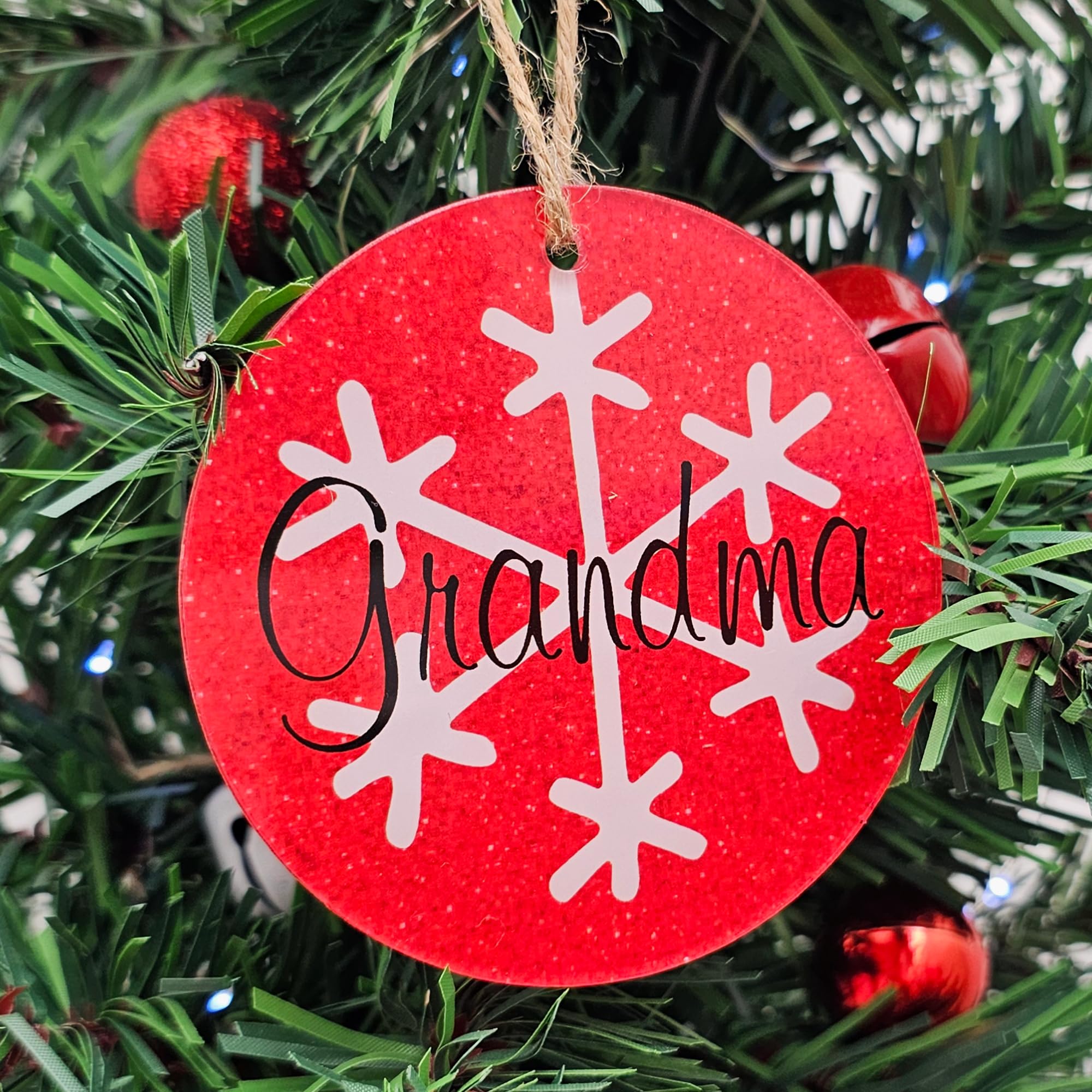 Create Magical Christmas Memories with our Personalised Christmas Tree Name Bauble - Glitter Effects, White Snowflake, for a Festive Touch (Red, Acrylic Indoor & Outdoor Use)