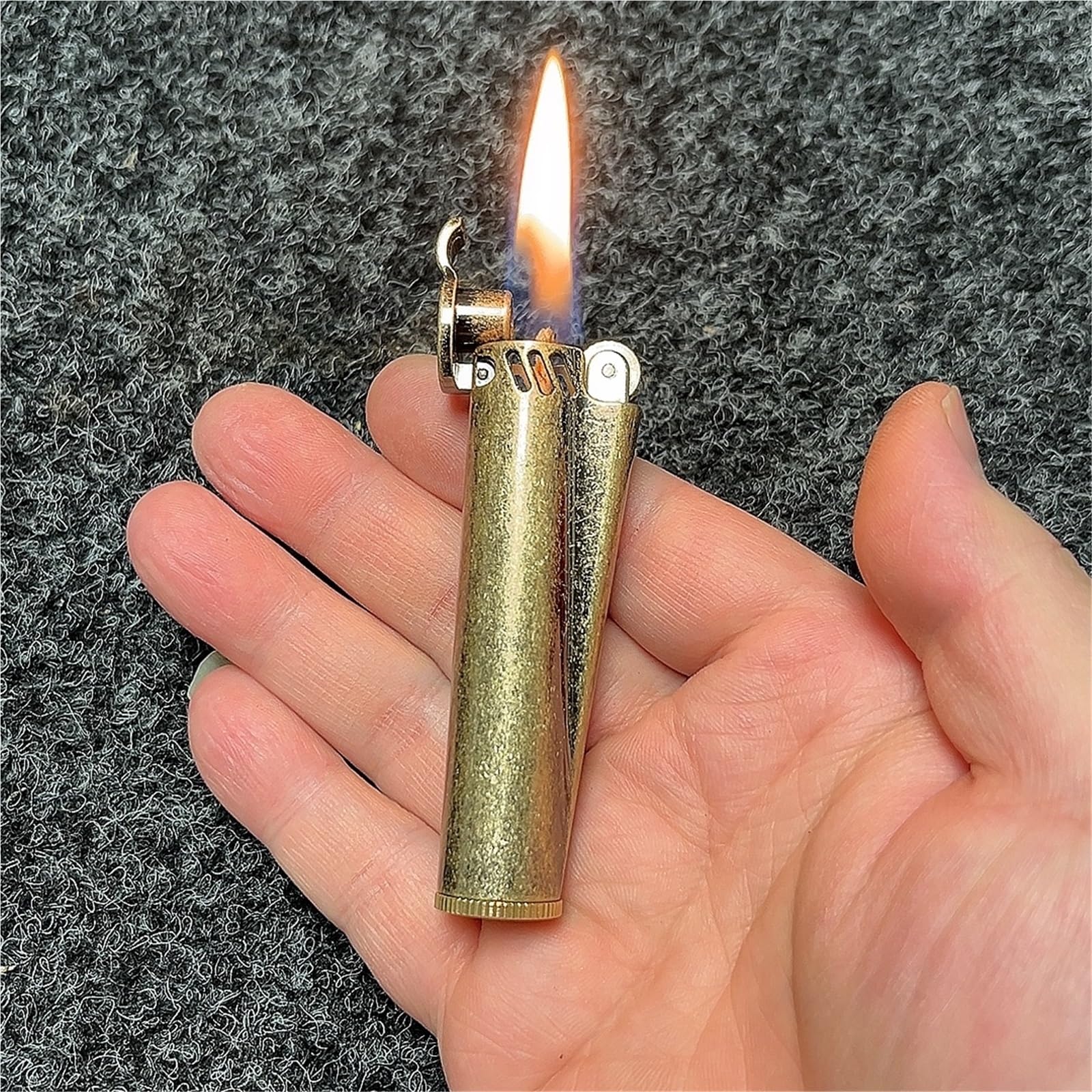 Encendedor de trinchera vintage y antiguo de queroseno para coleccionistas