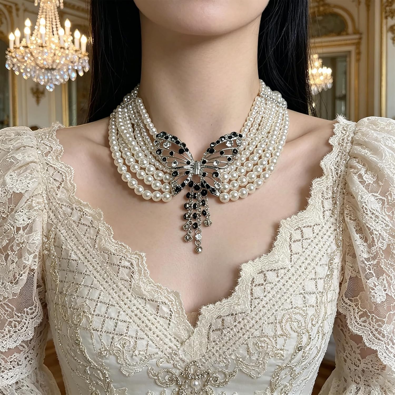 Multi-Strand Pearls Necklace with Crystal Butterfly Pendant for Women Jewelry Fashionable Multi-Layer Pearls Chain Necklace with Delicate Crystal Butterfly Adjustable Length Neckchain Accessory