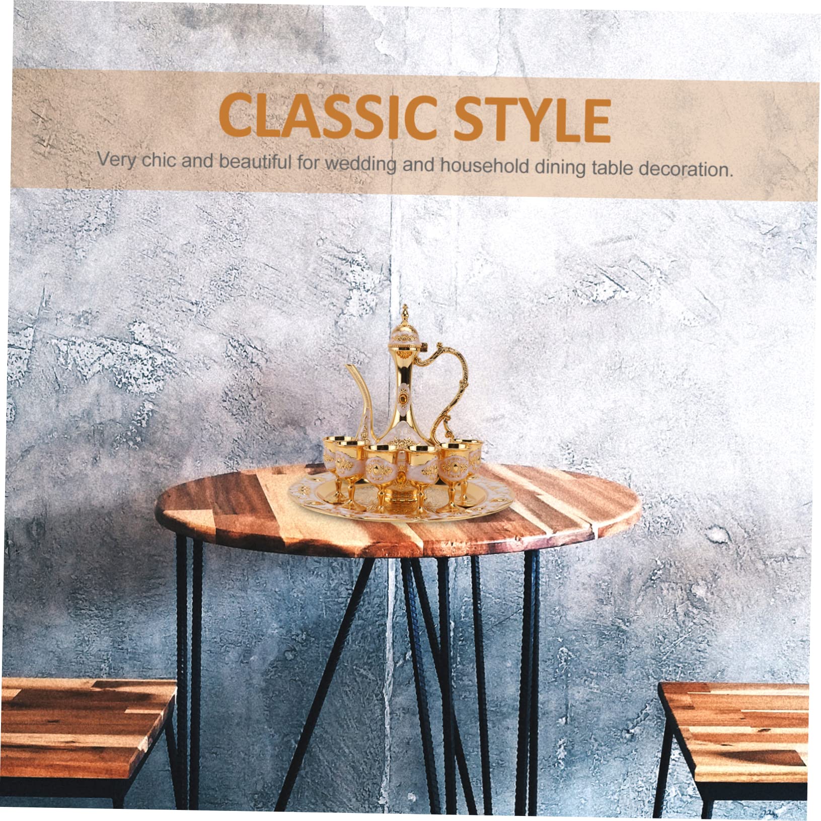 Mikinona Juego de Vino Decorativo para Bodas y Fiestas, 1 Set con Bandeja, Metal Dorado, Acabado Suave y Grabado a Mano, Adorno de Mesa