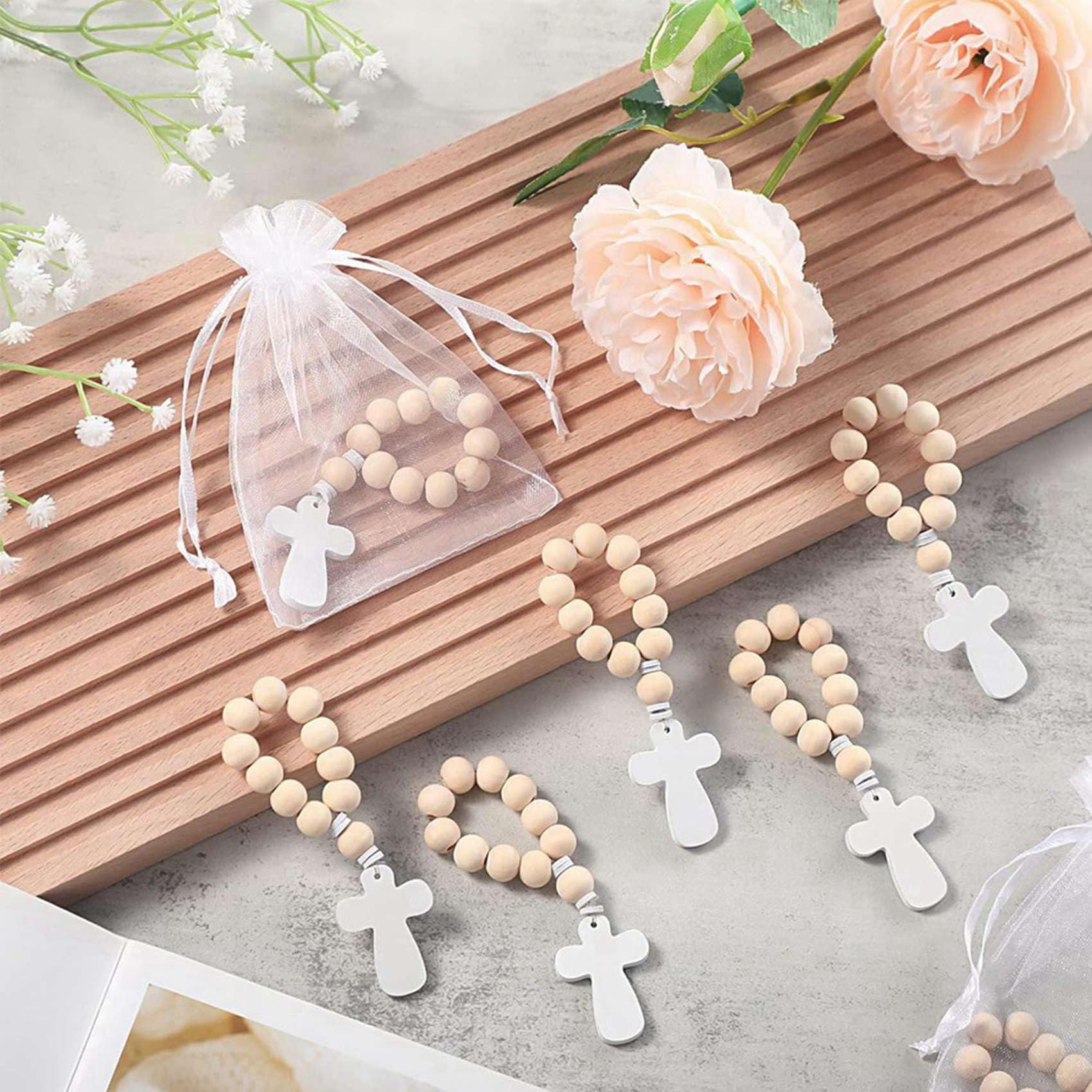 108 Drewniane Różańce z Białymi Woreczkami Siatkowymi do Chrztu Pierwsza Komunia Bierzmowanie Baby Shower Bridal Shower