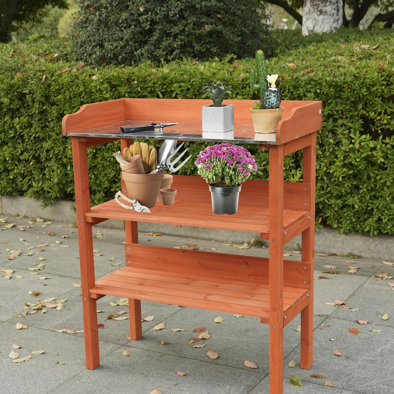 Pflanztisch aus Holz mit 3 Ablagen, Gartentisch mit Metallablage und Werkzeughaken, Orange