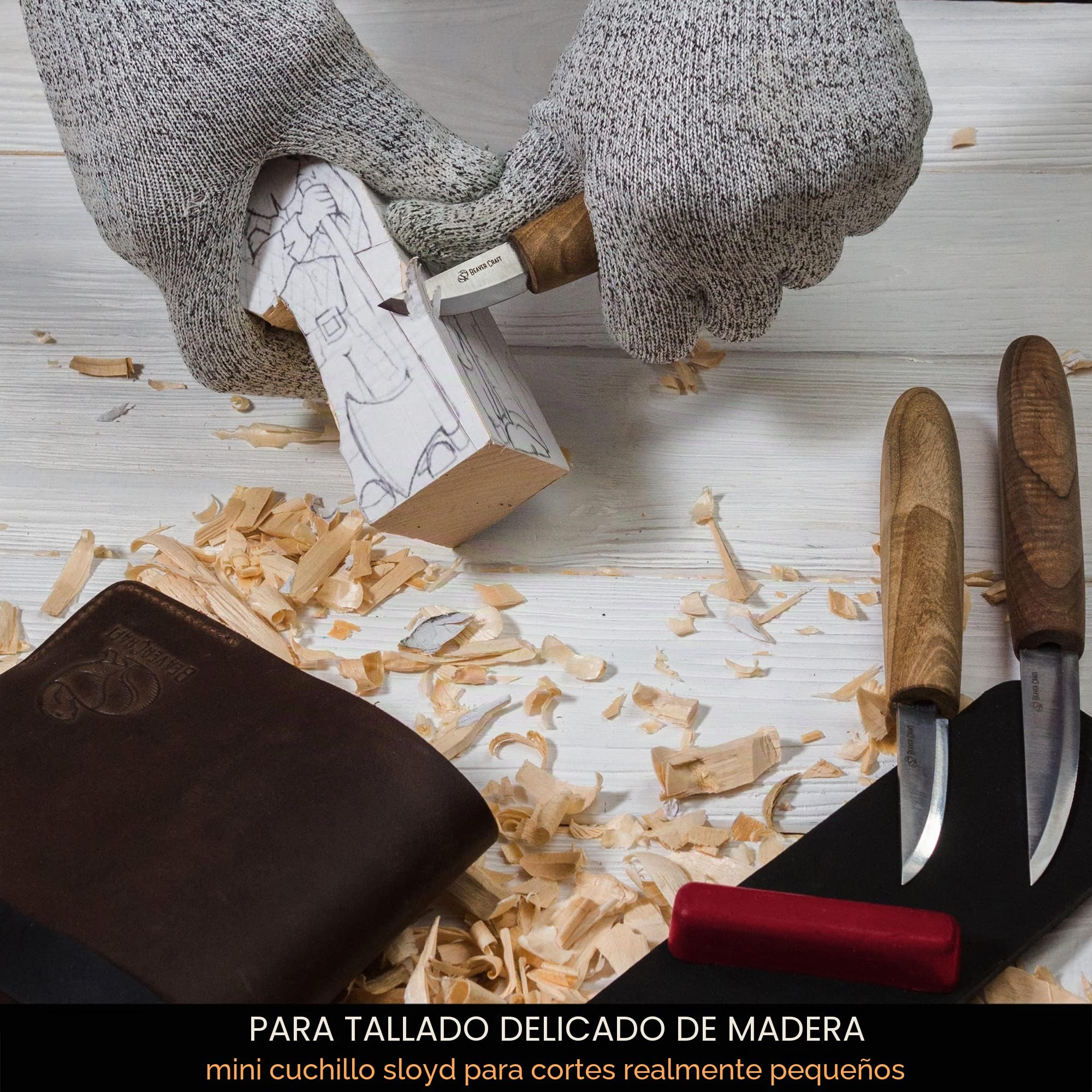 BeaverCraft, Juego de Herramientas de Tallado de Madera de Lujo S19x, Juego de Cuchillos para Tallar Madera con Afilador de Cuero y un Compuesto para Pulir en una Bolsa de Herramientas de Cuero