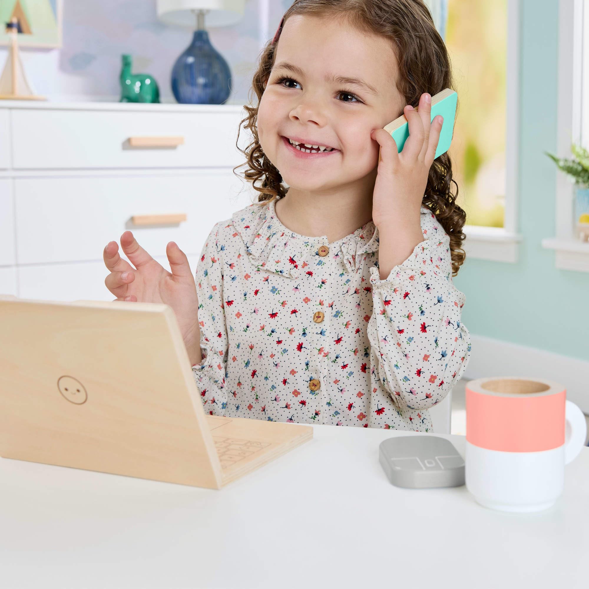 Fisher-Price Wood Pretend Play Work From Home Set - Image 2