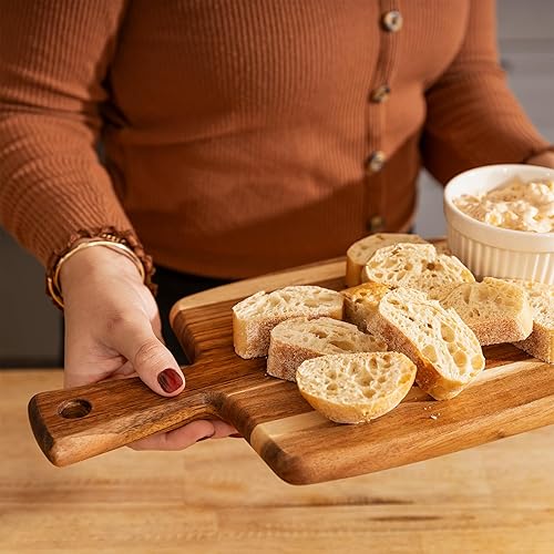 Vista 14 de Tabla de cortar de madera de acacia y tabla de cortar con mango para carne, tabla de queso, verduras, pan y embutidos – Tabla decorativa de madera