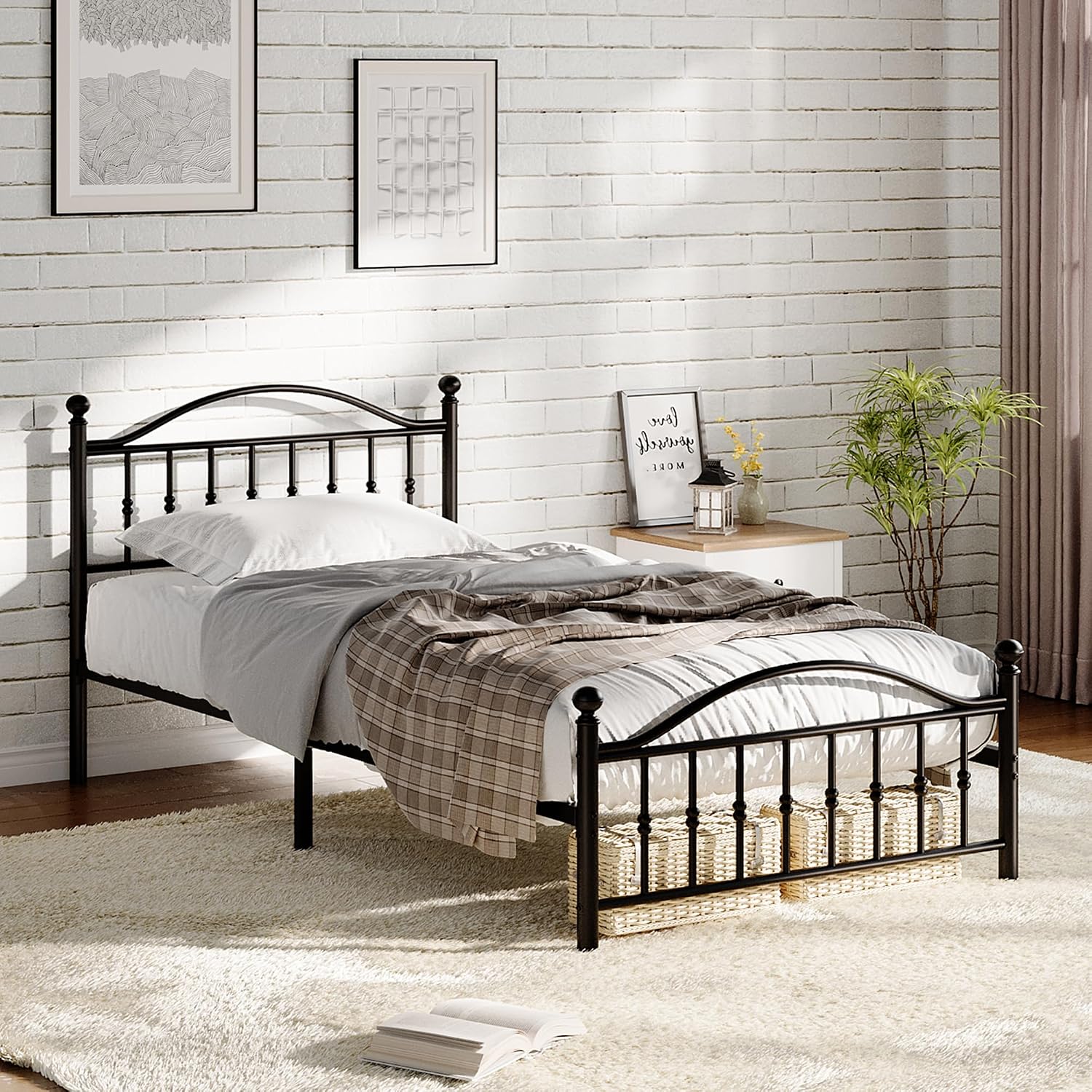 GarveeHome Classic Metal Bed Frame, Modern Iron Platform Bed Frame with Headboard and Footboard, Mattress Foundation with Victorian Style Iron, No Box Spring Needed, Easy Assembly, Noise Free Black