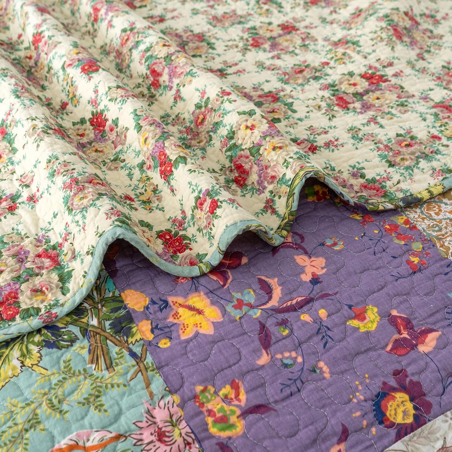 YAYIDAY Oversized King Bedspreads Patchwork Quilt Set (120x118 Inch) - 100% Cotton Reversible Breathable Floral Quilted Coverlet with Pillow Shams Fit All Season - Image 6