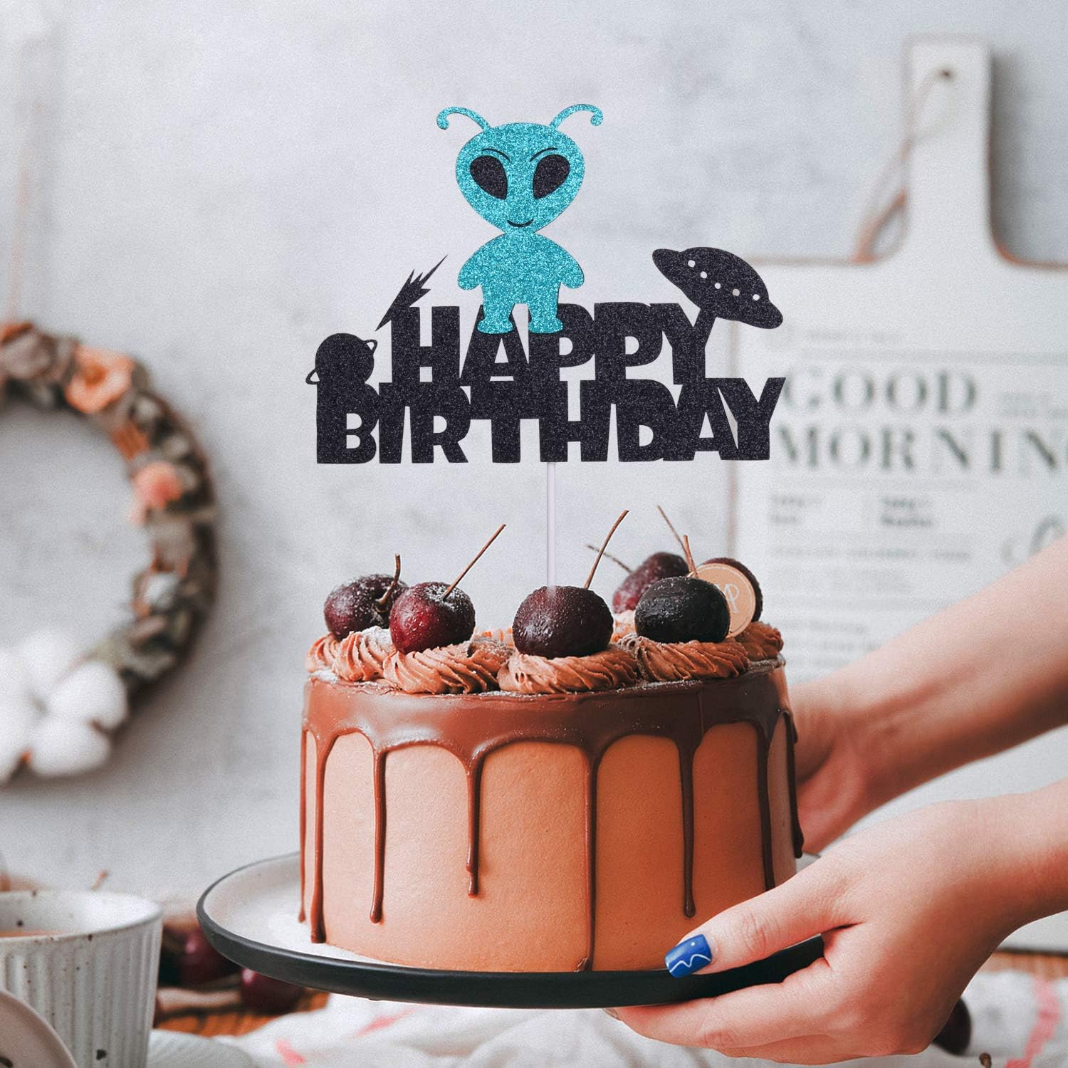 Anxdh Jolie Decoration De Gateau En Forme De Silhouette D Alien Amazon Fr Cuisine Et Maison
