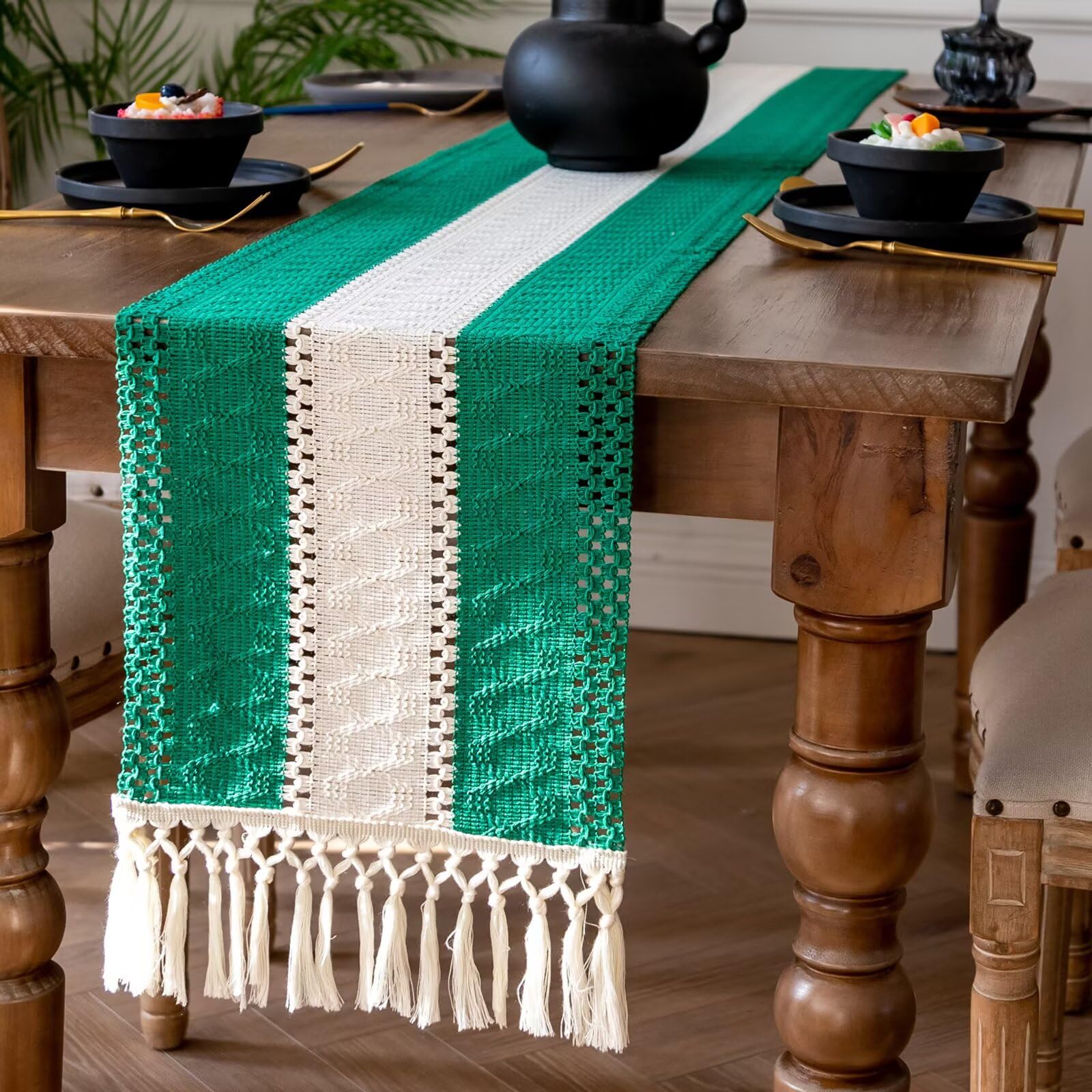 AHWEKR Table Runner, Natural Hessian Dining Table Runner Rustic Cotton Linen Table Runner with Tassels Home Holiday Party Decor Table Centrepiece Fireplace Mantle Runner，30x350cm
