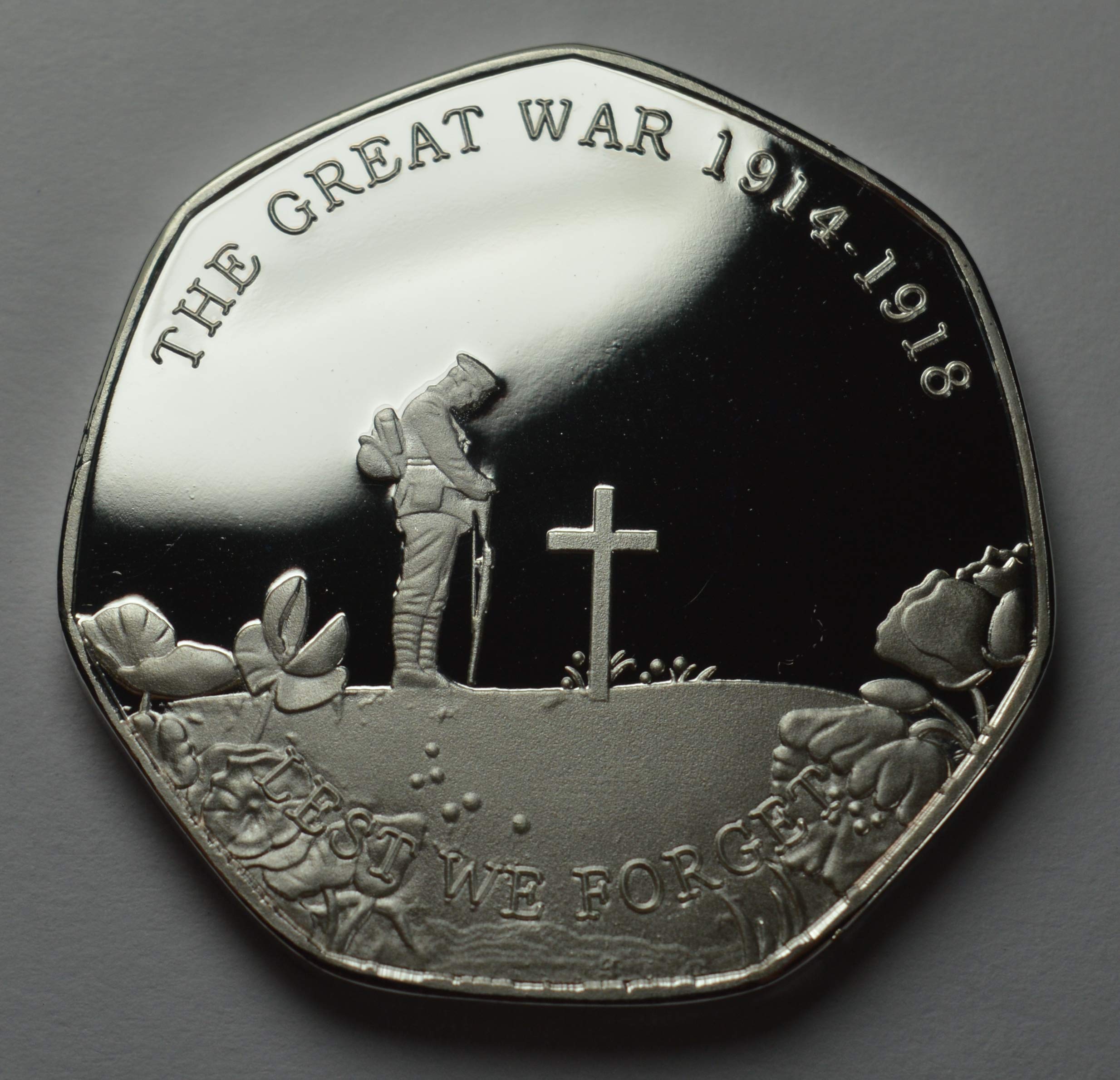 The Commemorative Coin Company WW1 ARMISTICE Silver Commemorative. Lest We Forget, Remember the Fallen, The Great War 1914-1918, Remembrance
