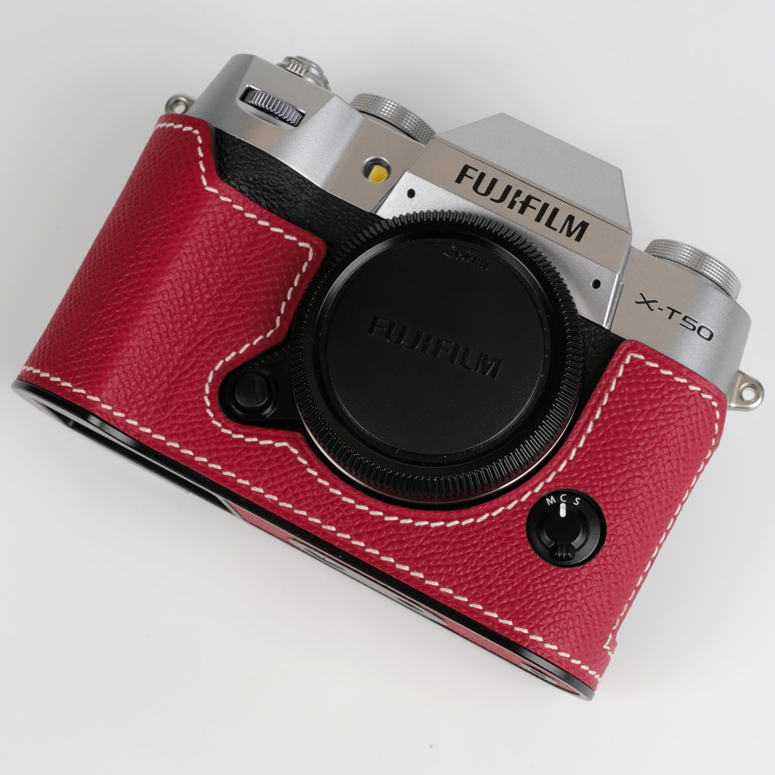 Uchandmade? Handmade Genuine Leather Camera Half Case for Fujifilm X-T50/Fujifilm X-T50 Camera Case/Fujifilm X-T50 Case - Top Layer Cowhide Body + Metal Base Plate (China Red)