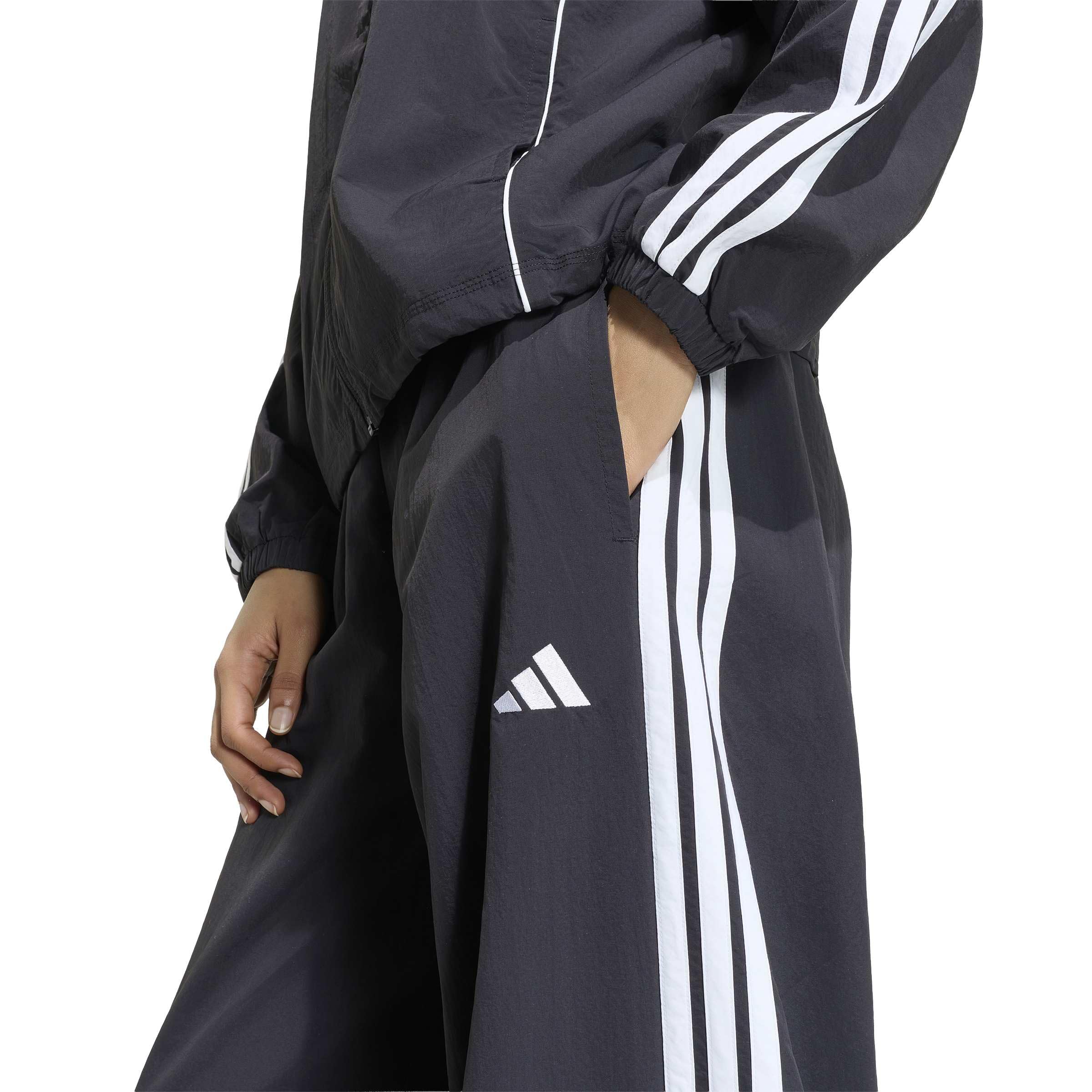 adidas Damen Iconic Woven Wide Leg Trackpants with Bunjees Pants, Black/White, M