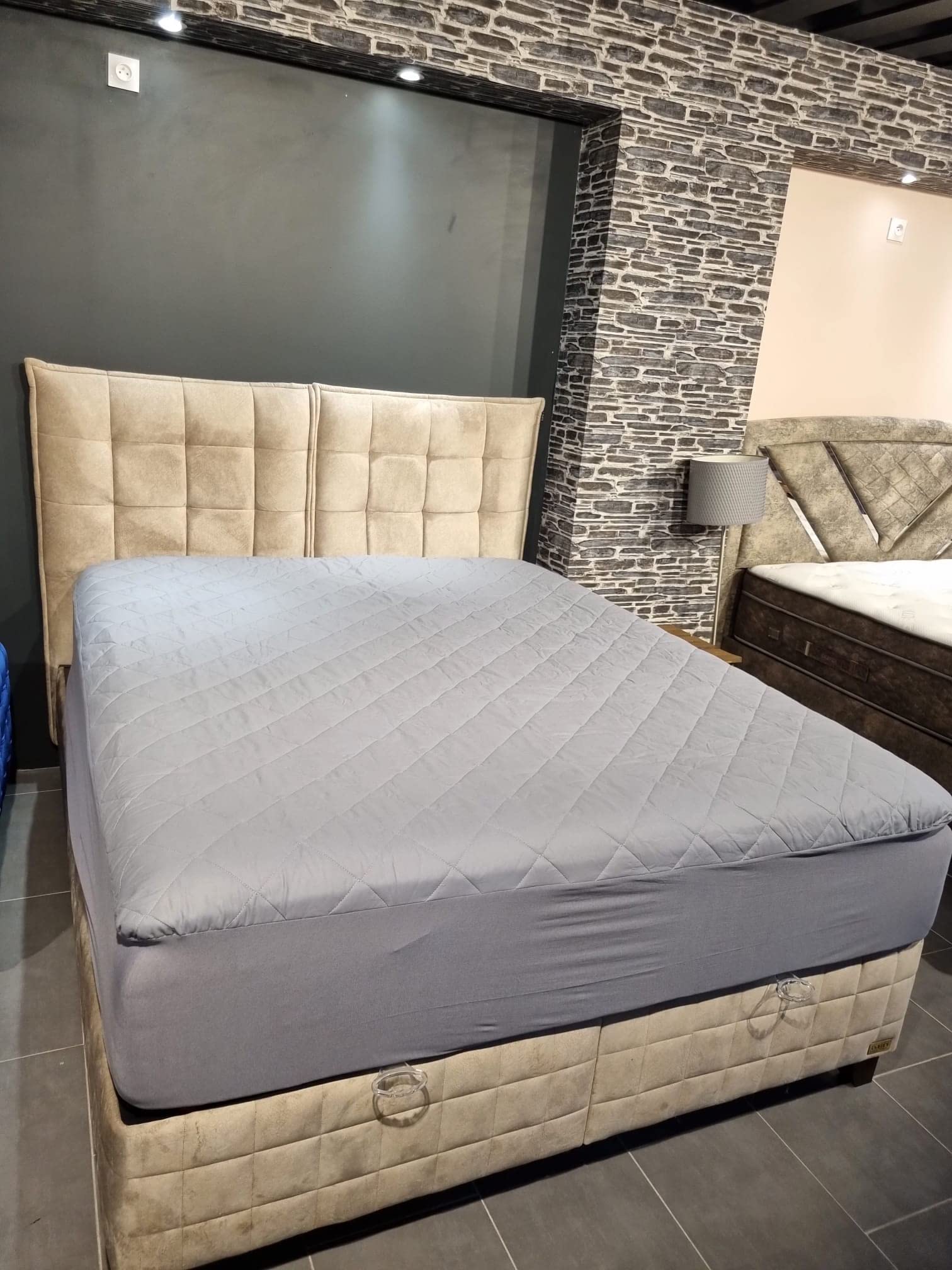 Matrasbeschermer van katoen, gewatteerd matras met anti-allergische behandeling, waterdicht, anti-mijt, zacht en stil, ademende matrasbeschermer (grijs, 90 x 190/200 (25-30