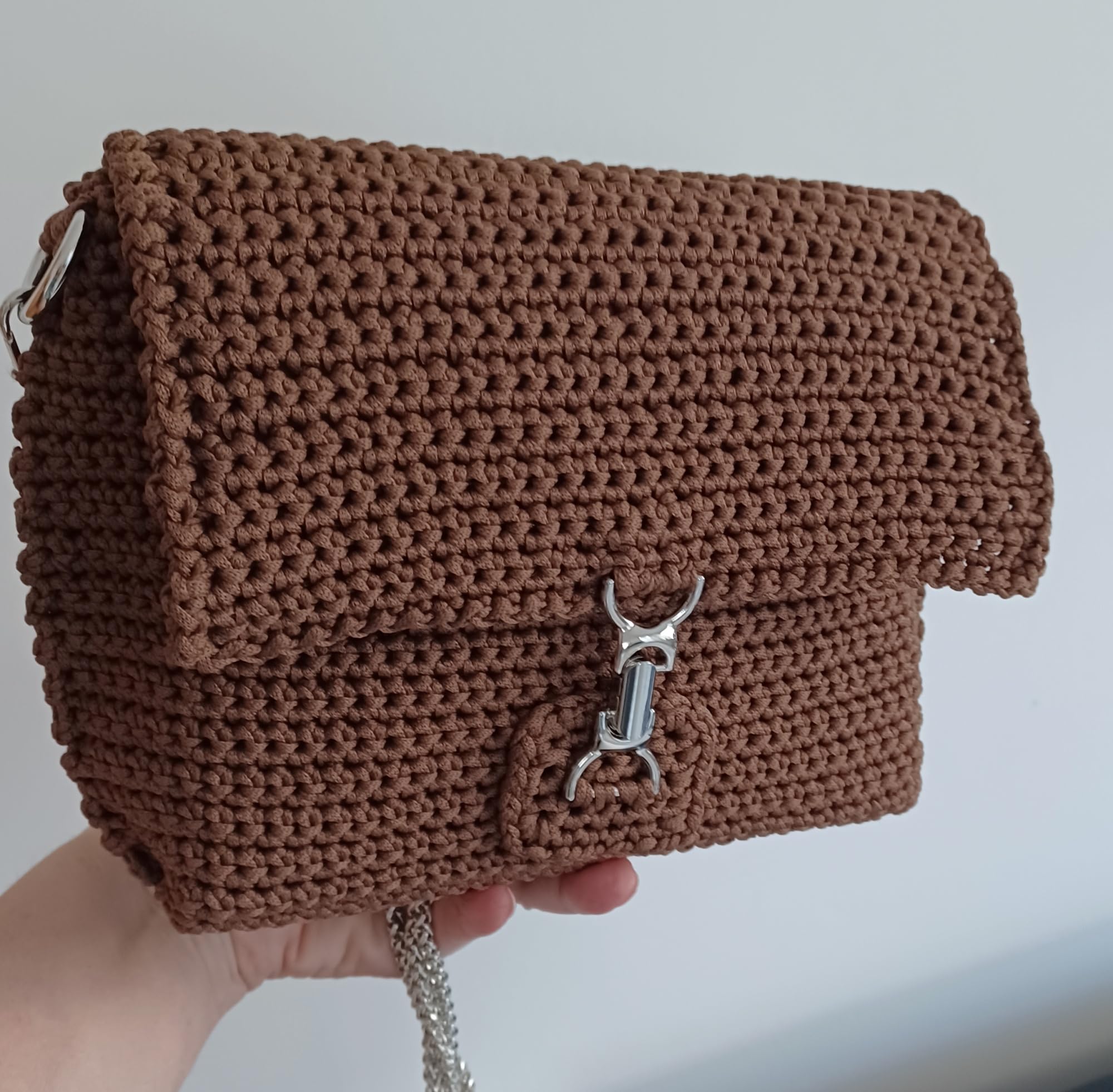 Generico Borsa a Tracolla Uncinetto Fatta a Mano, Marrone Moka, Cordino Italiano, con tracolla 120 cm, 25x17x6 cm
